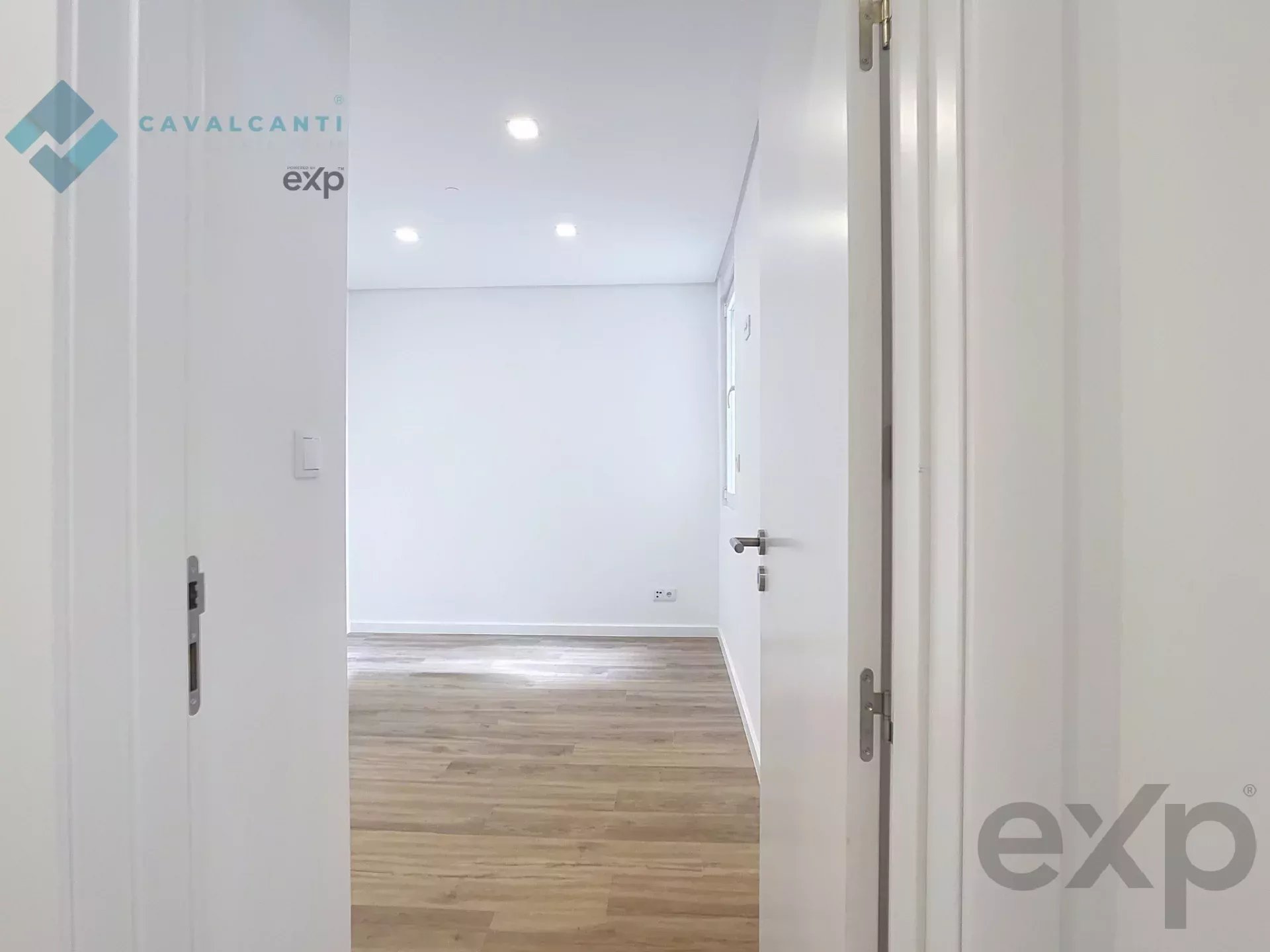 Apartamento T4 nas Torres de Alfragide – Pronto Habitar