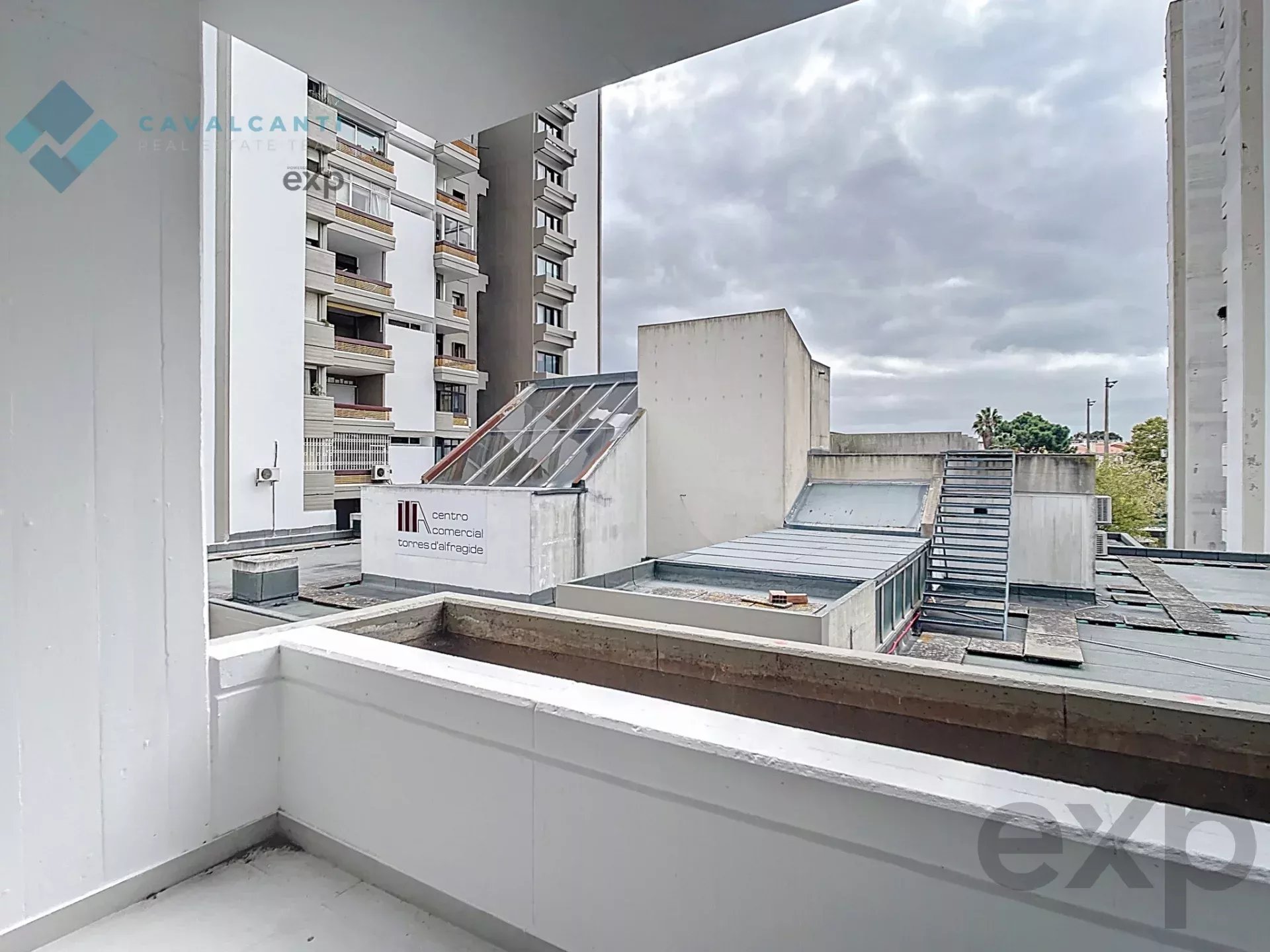 Apartment T4 in the Towers of Alfragide, Ready to Move In 86367300 image 39