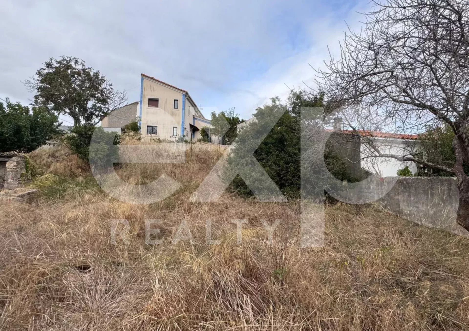 Moradia para renovar com projeto aprovado – no centro de Maxial (Torres Vedras) 86368262 image 10