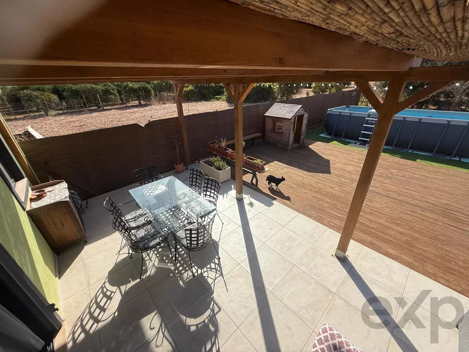 Villa no Algarve, renovada em 2023. 4 q, 2 c de banho, 108 m² em terr. de 1.100 m². Ampliação até 300 m². Jardim virado a sul, piscina, perto do Aeroporto de Faro. Ideal para Airbnb ou família. 86370650 image 23