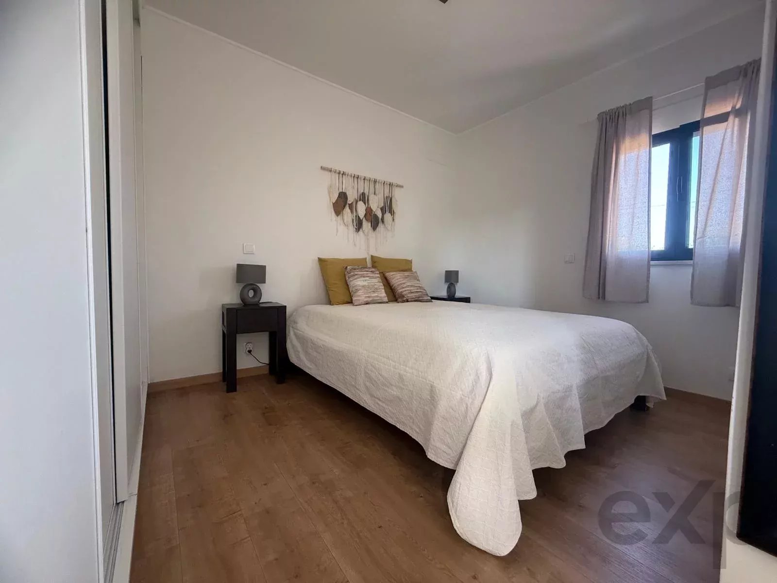 Villa no Algarve, renovada em 2023. 4 q, 2 c de banho, 108 m² em terr. de 1.100 m². Ampliação até 300 m². Jardim virado a sul, piscina, perto do Aeroporto de Faro. Ideal para Airbnb ou família. 86370650 image 11