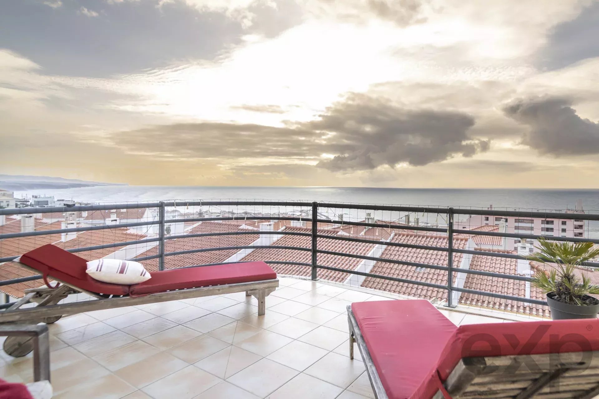 The charm of the coast in the best of Ericeira 86380130 image 1
