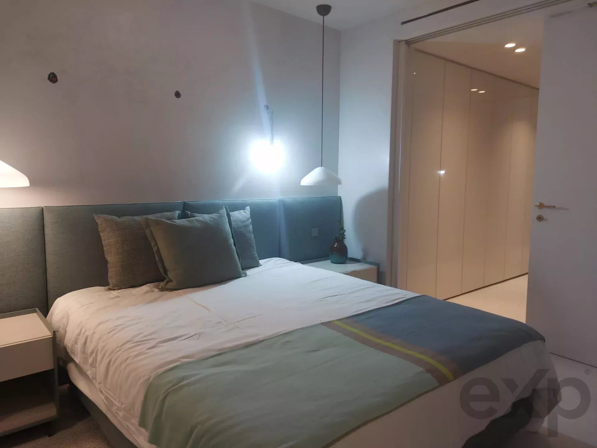 Apartamento exclusivo, na frente do mar — Quarteira