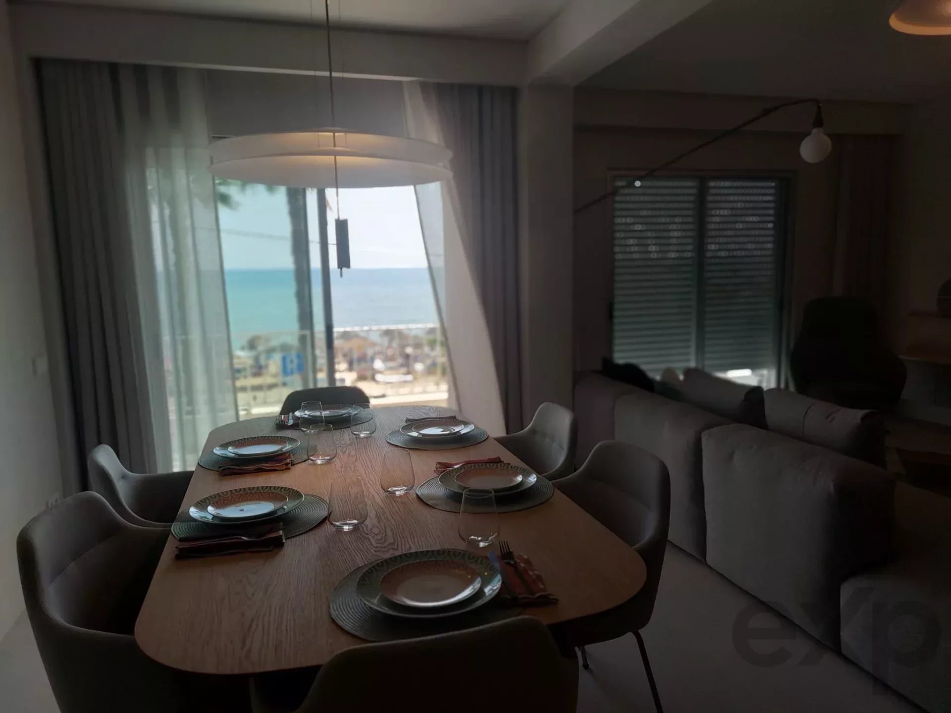 Apartamento exclusivo, na frente do mar — Quarteira