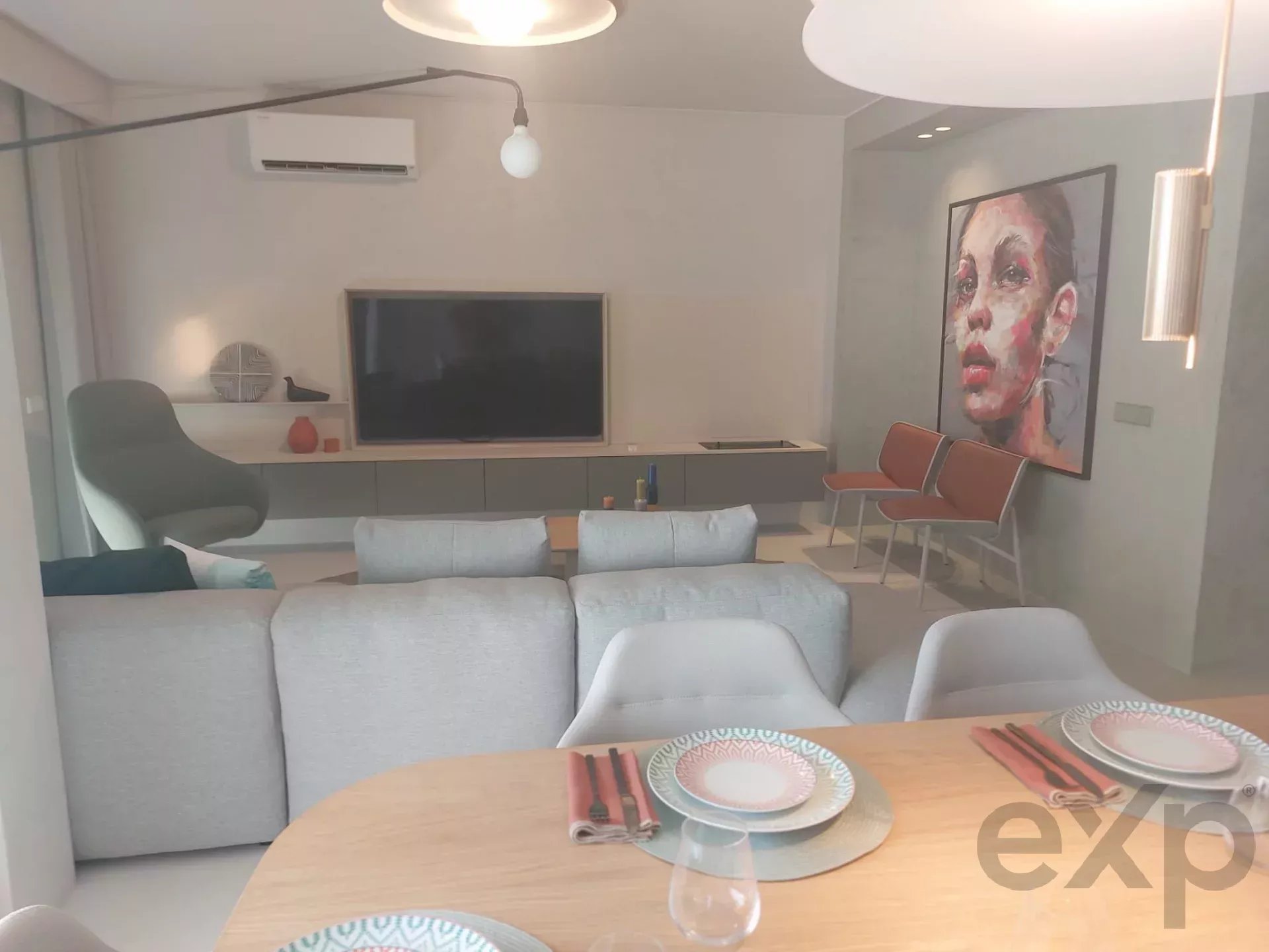 Apartamento exclusivo, na frente do mar — Quarteira