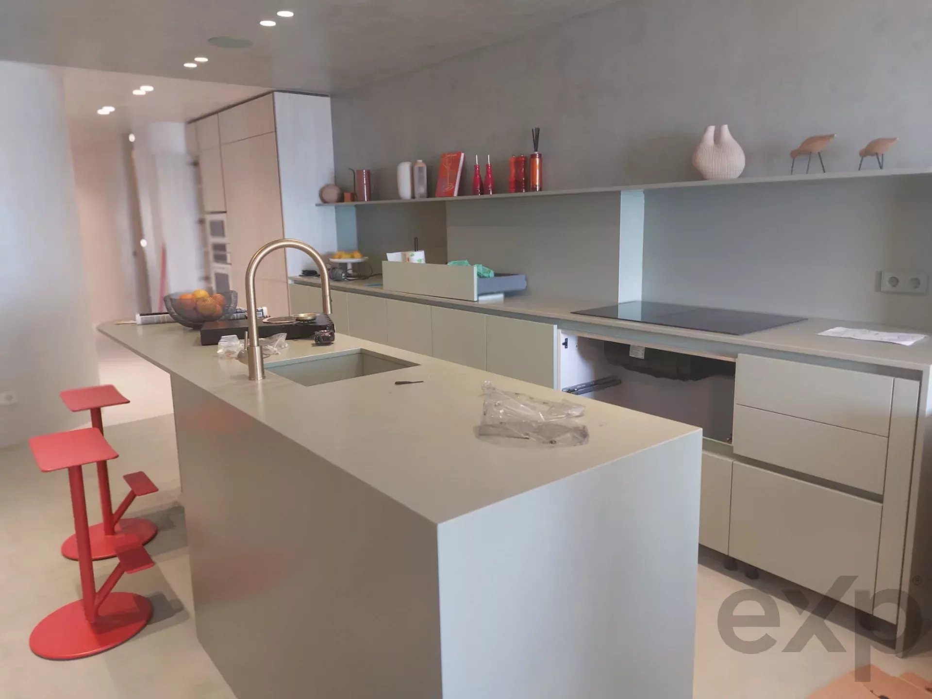 Apartamento exclusivo, na frente do mar — Quarteira