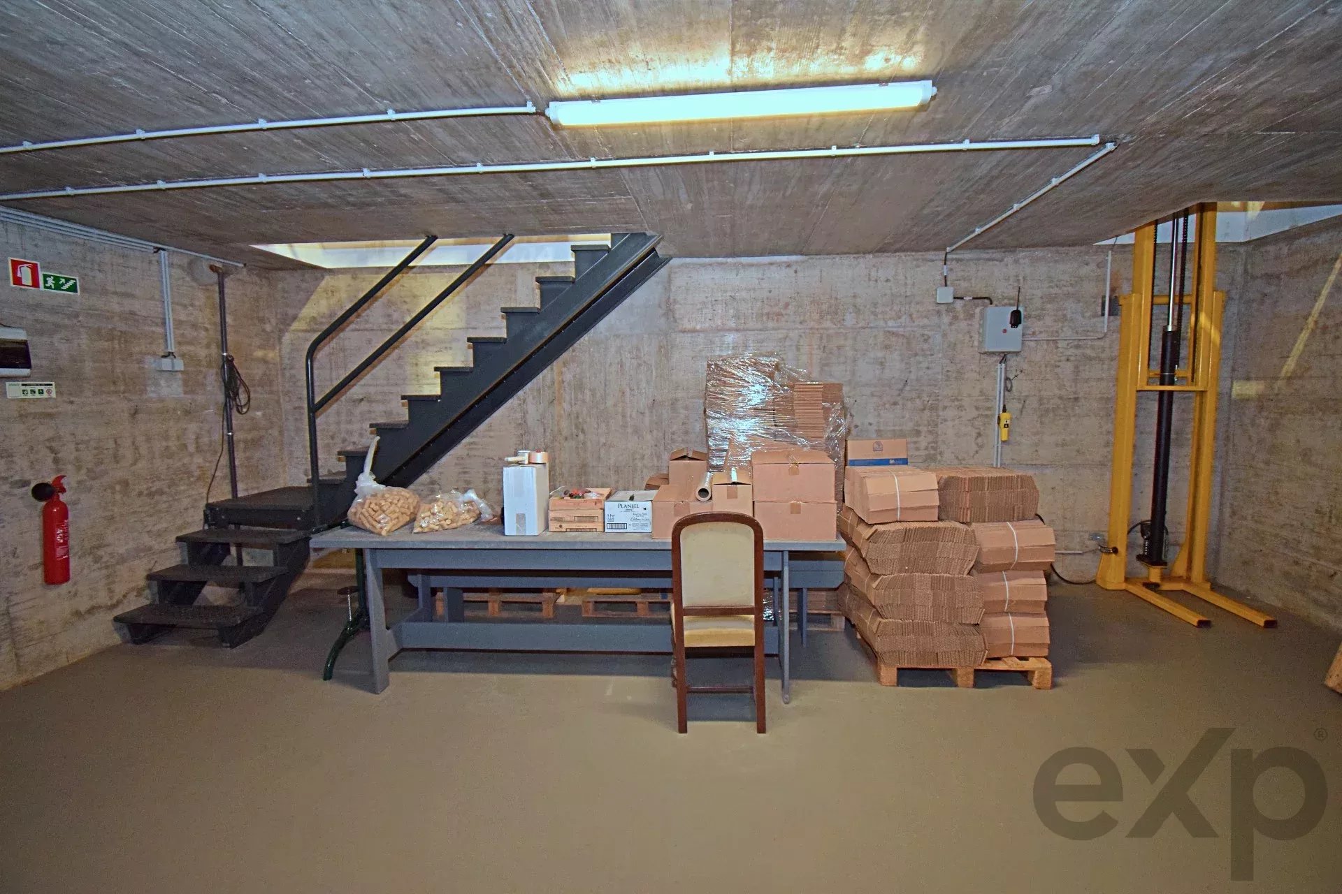 Wine cellar with Certified Controlled Designation of Origin wine – Alentejo 86384770 image 7