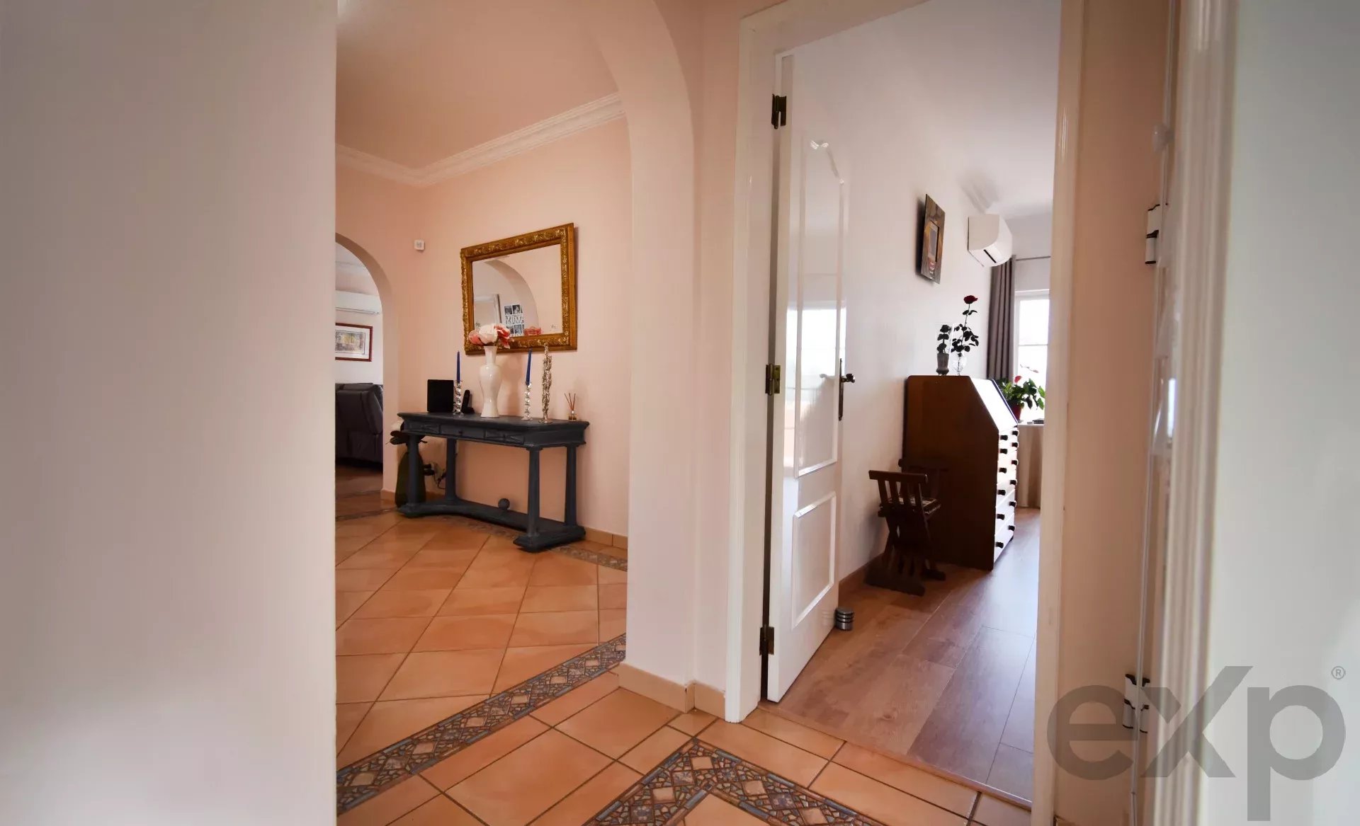 Three‑bedroom house, includes a one‑bedroom annex, swimming pool and garage 86405935 image 35