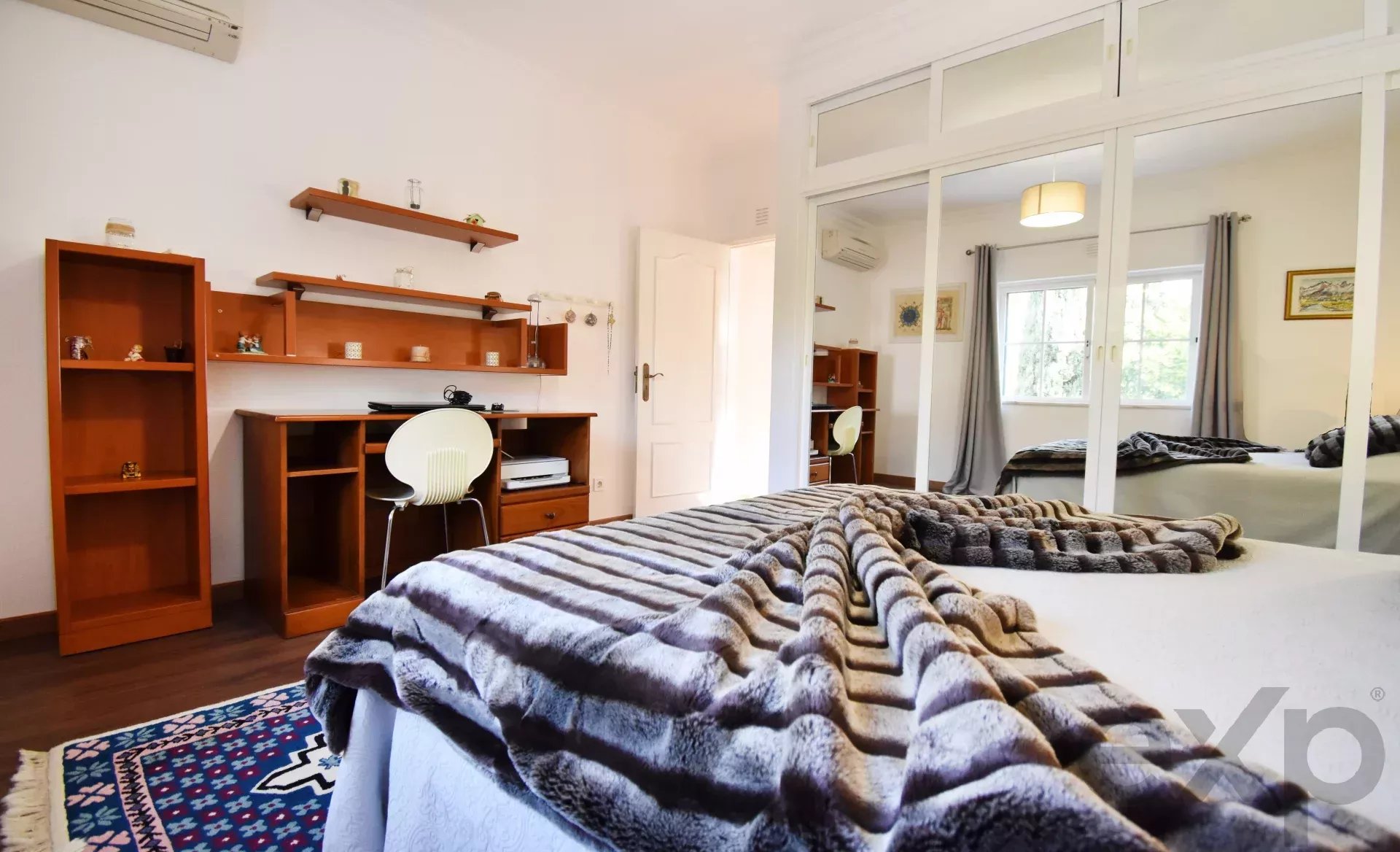 Three‑bedroom house, includes a one‑bedroom annex, swimming pool and garage 86405935 image 38