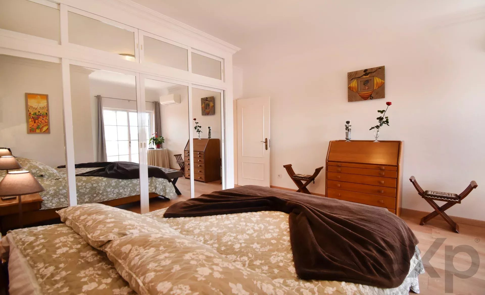 Three‑bedroom house, includes a one‑bedroom annex, swimming pool and garage 86405935 image 31