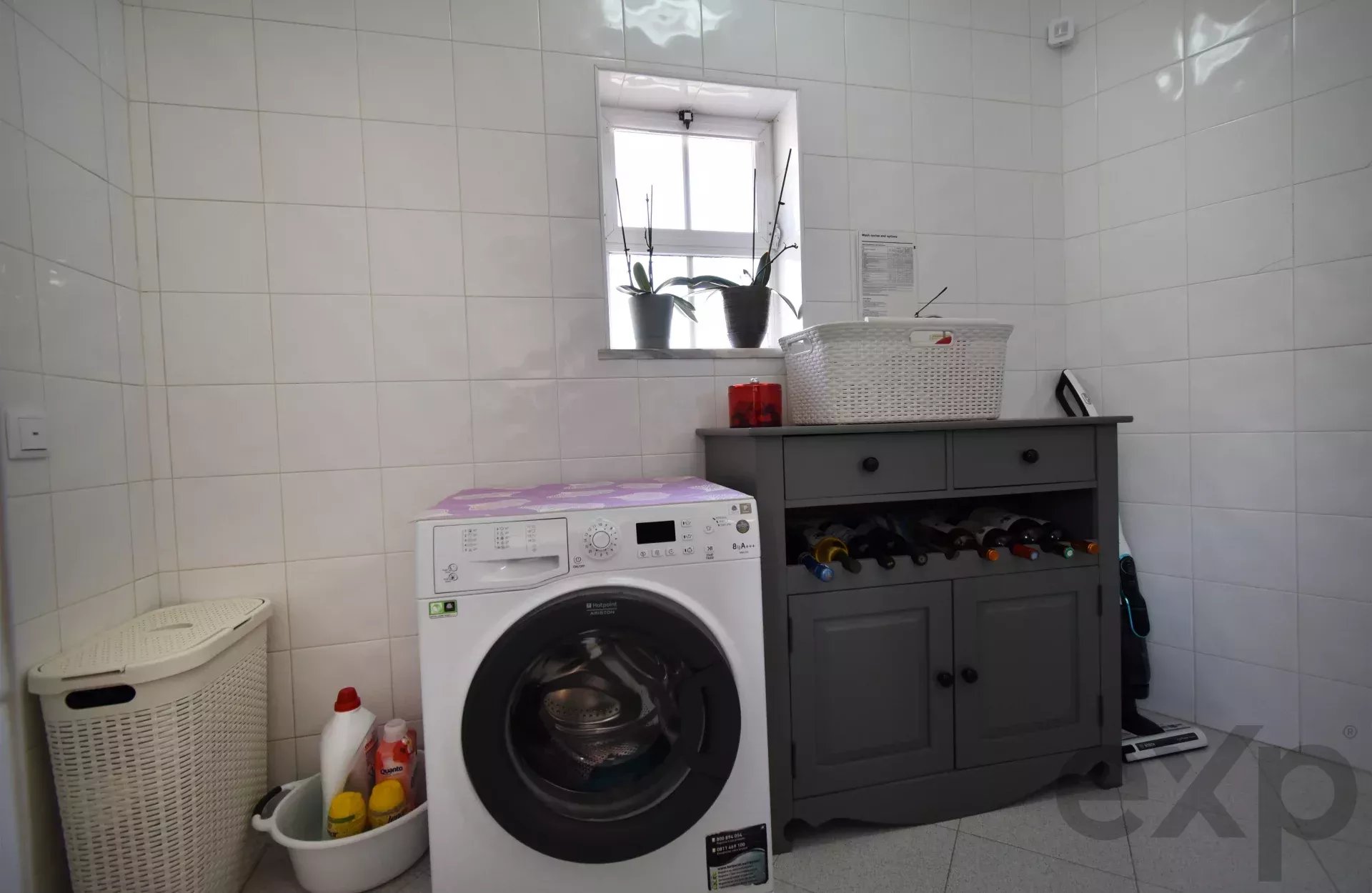 Three‑bedroom house, includes a one‑bedroom annex, swimming pool and garage 86405935 image 14