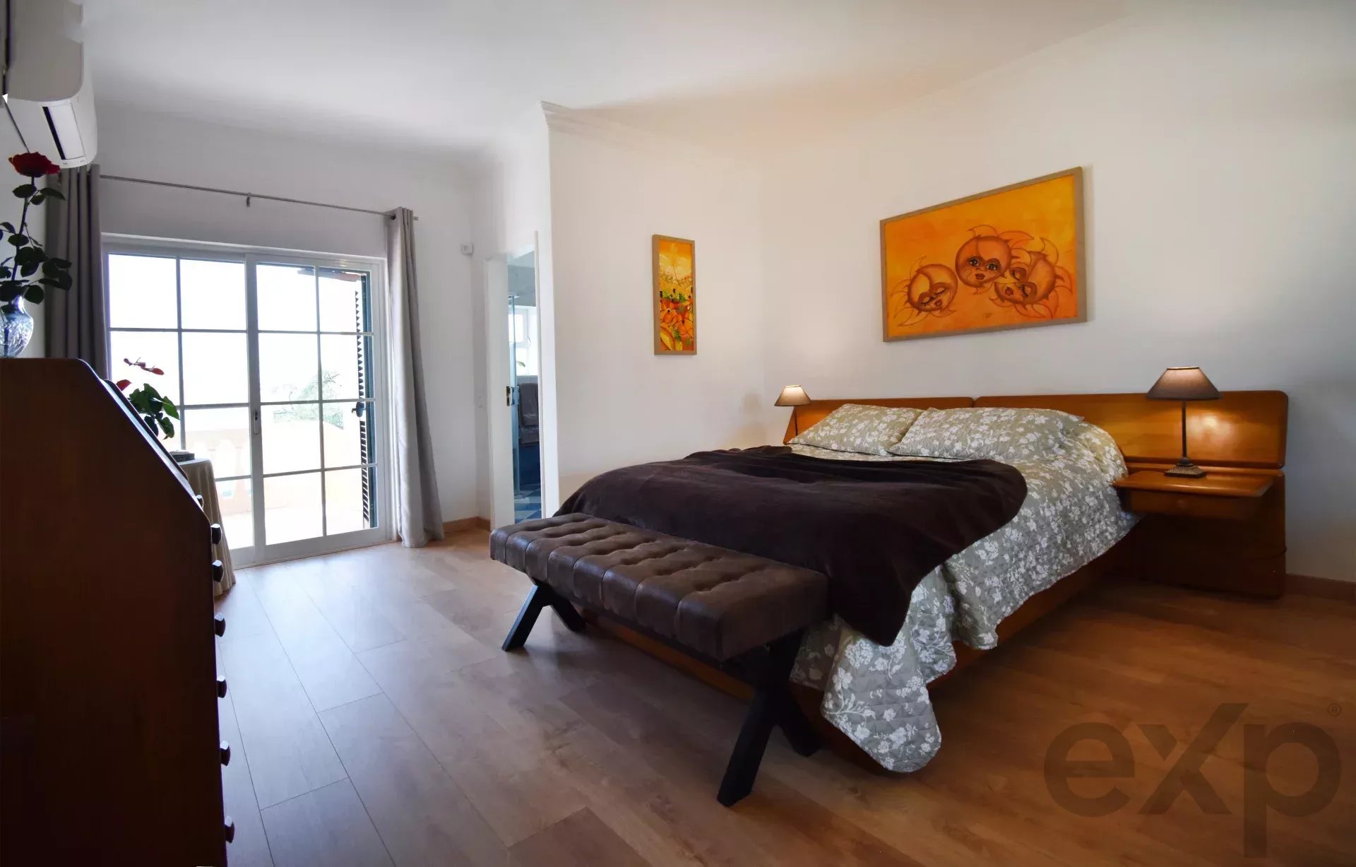 Three‑bedroom house, includes a one‑bedroom annex, swimming pool and garage 86405935 image 23