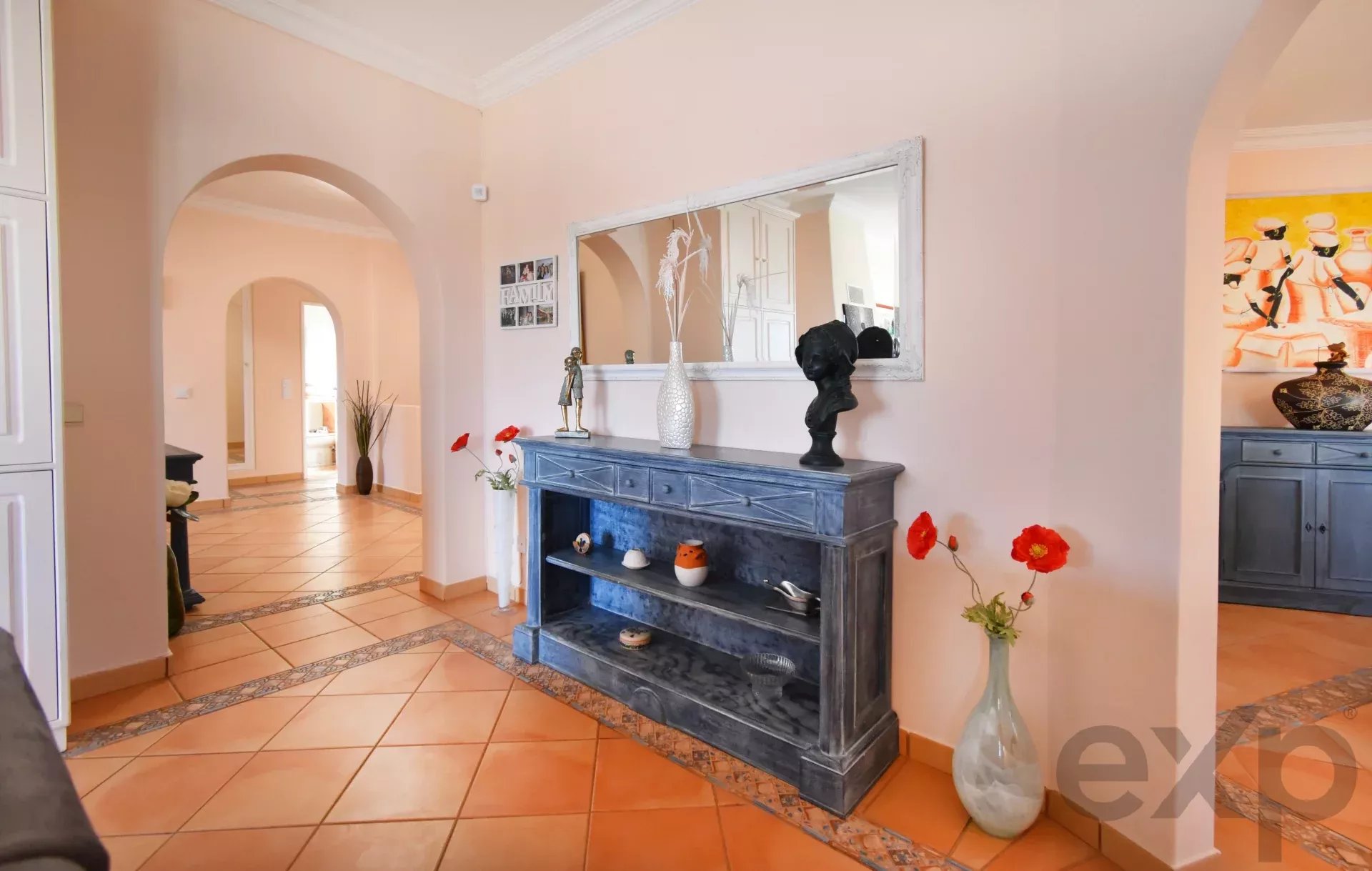 Three‑bedroom house, includes a one‑bedroom annex, swimming pool and garage 86405935 image 10