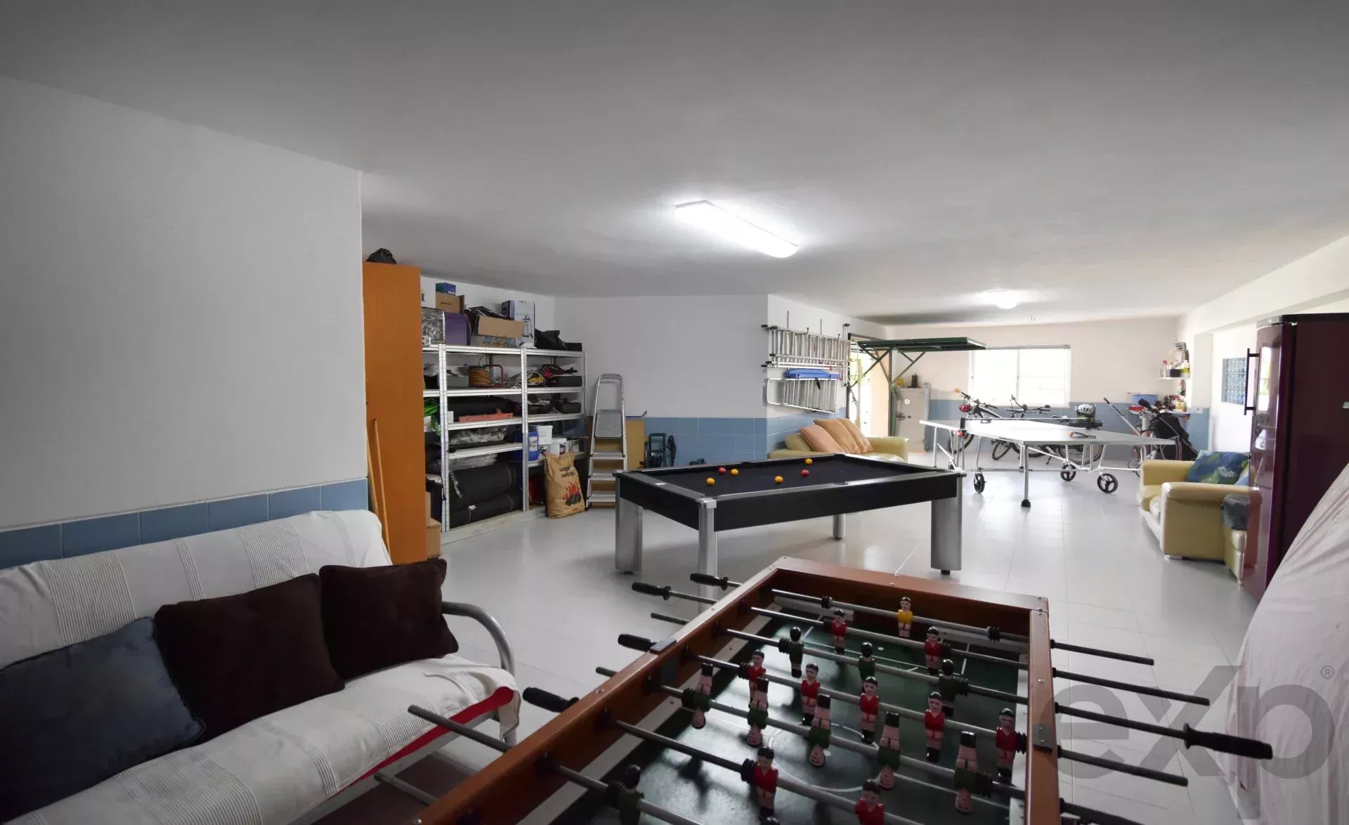 Three‑bedroom house, includes a one‑bedroom annex, swimming pool and garage 86405935 image 57
