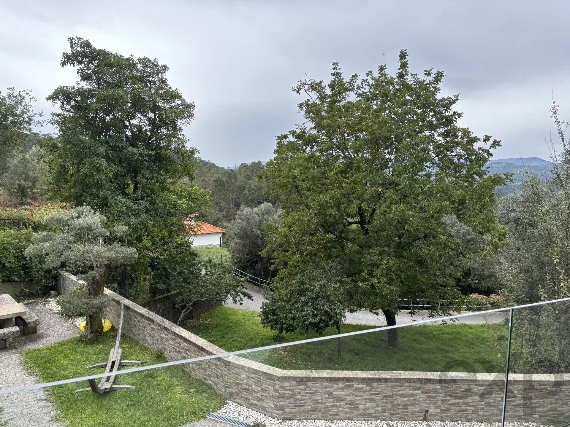 Moradia V5 com Piscina Privada na Montanha – Um Refúgio, Um Investimento patrimonial para um novo Estilo de Vida!