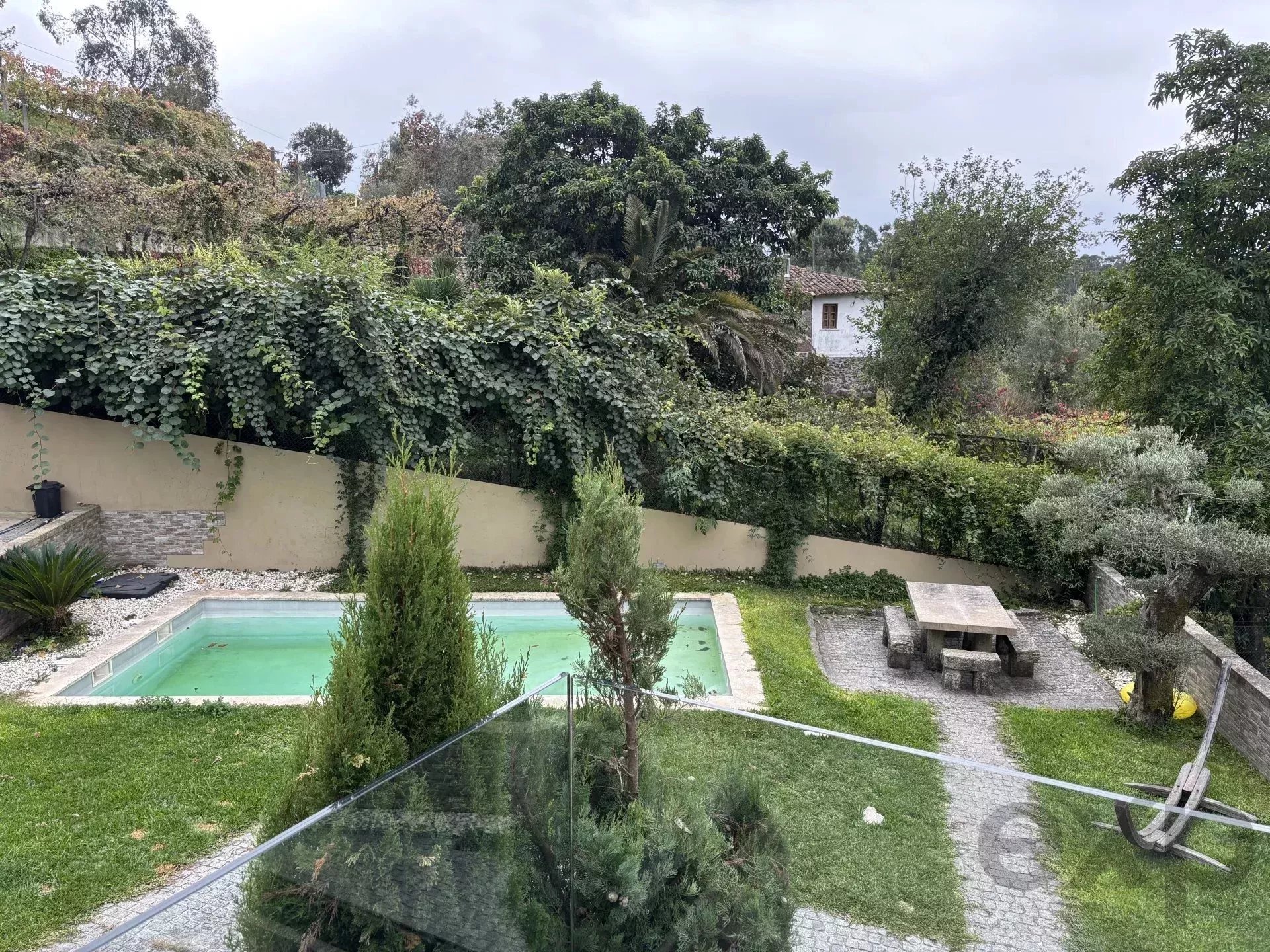 Moradia V5 com Piscina Privada na Montanha – Um Refúgio, Um Investimento patrimonial para um novo Estilo de Vida!