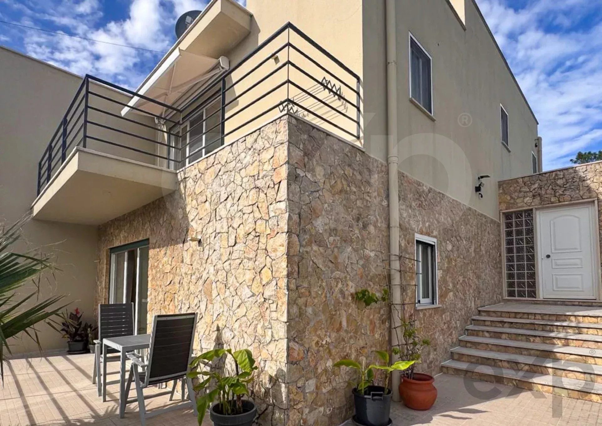 Propriedade excecional com 2 casas + Estúdio com piscina e vista deslumbrante em Aljubarrota