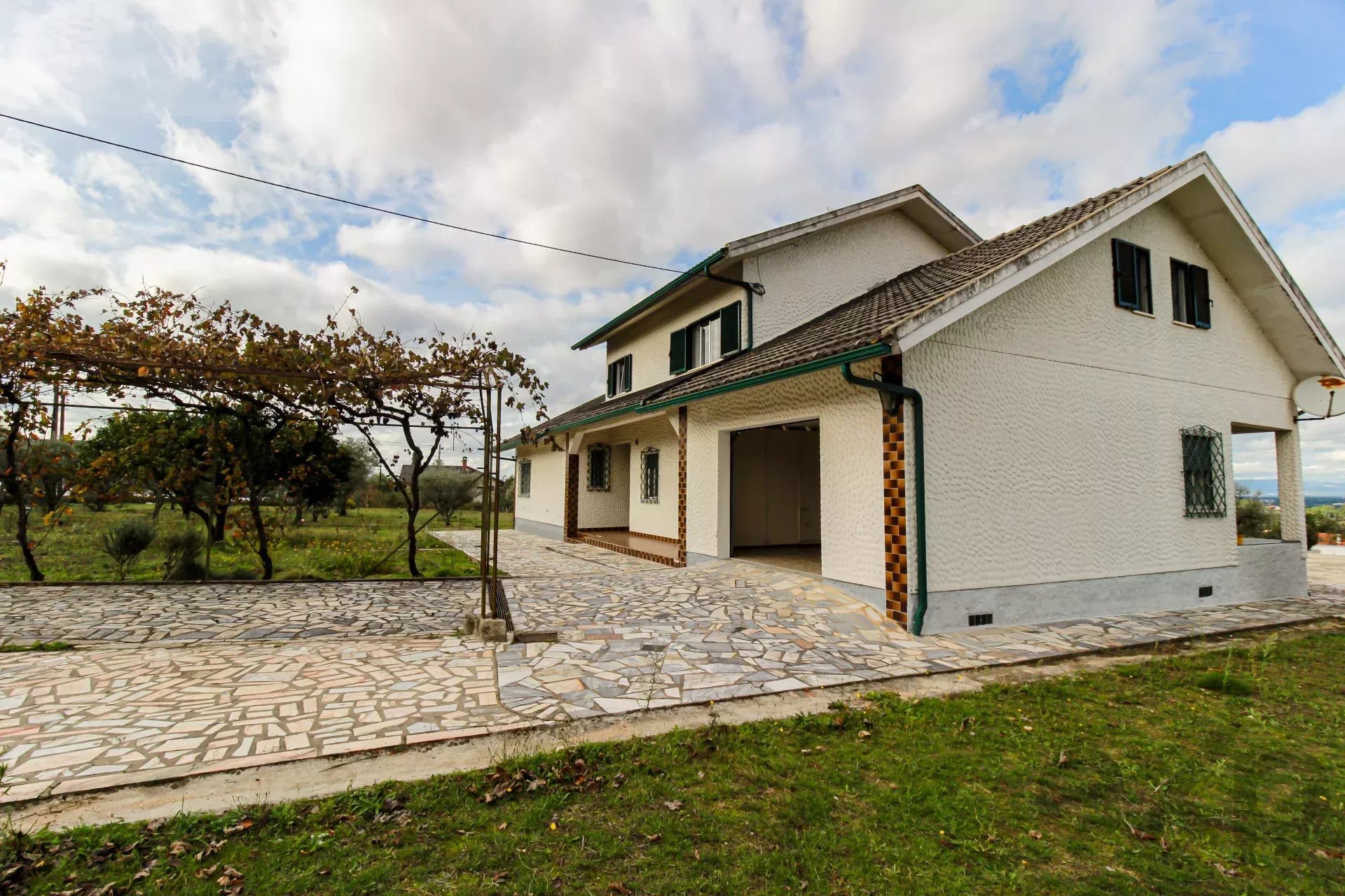 Quinta Residencial com Charme Rural, Anexos Independentes e Vista de Montanha