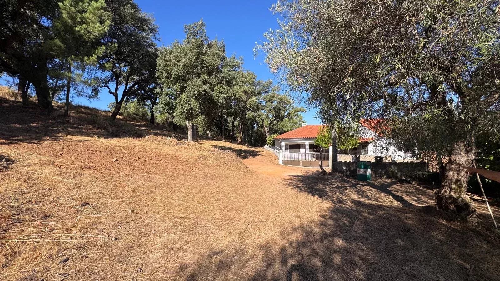 Terreno com vista deslumbrante – 5.600 m² em Aranhas