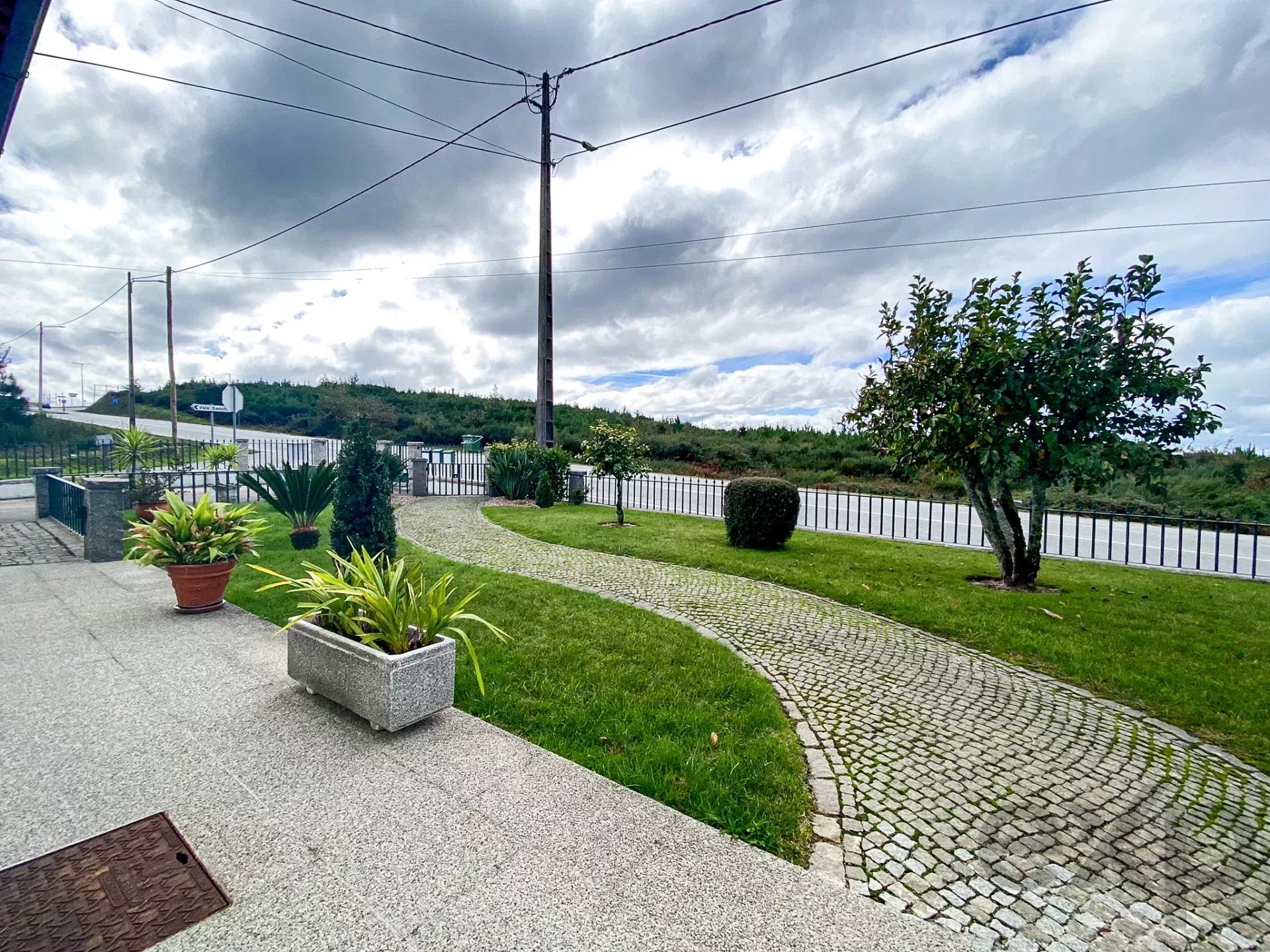 Armazém com Potencial Único de Expansão Empresarial