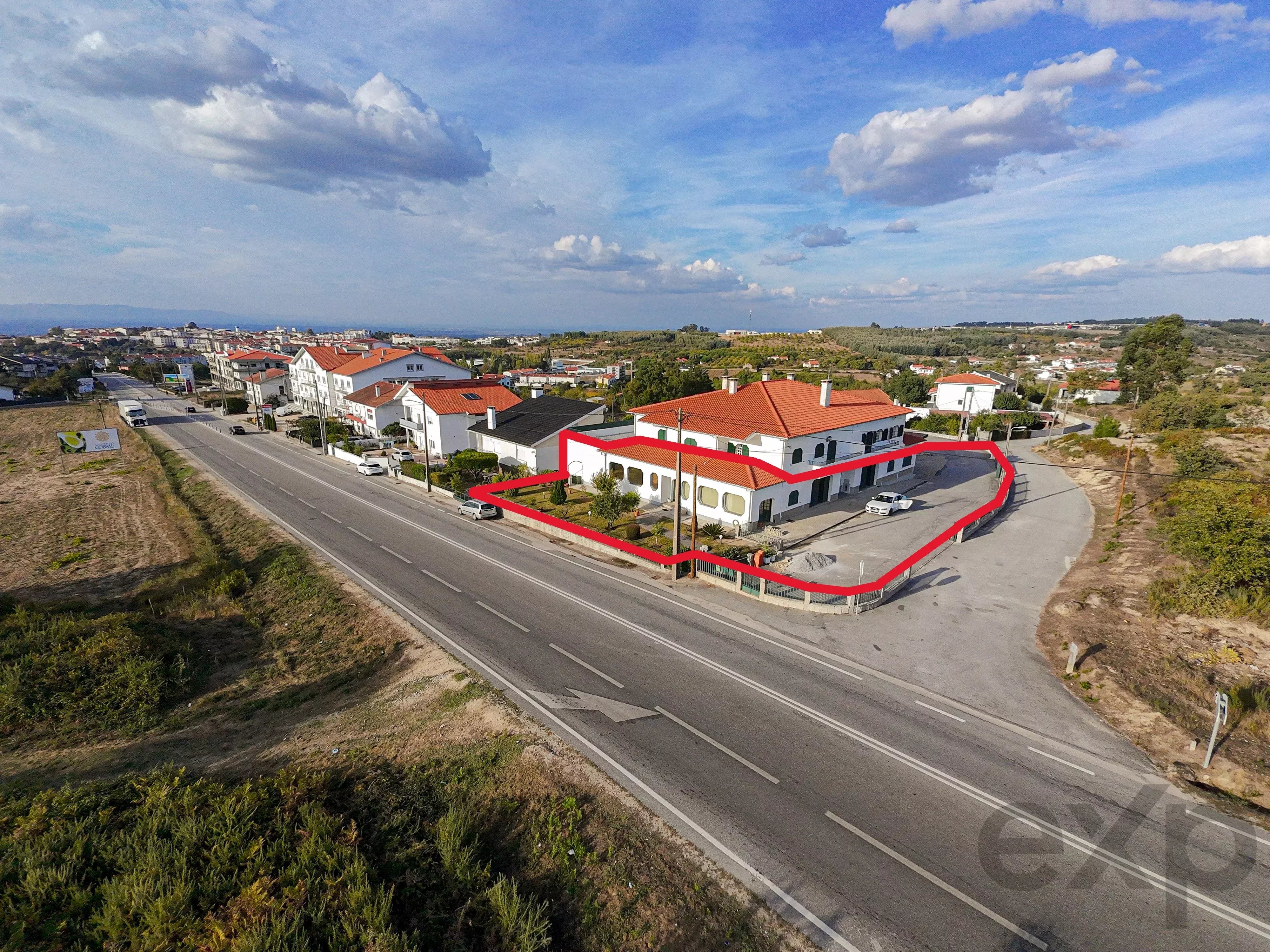Armazém com Potencial Único de Expansão Empresarial
