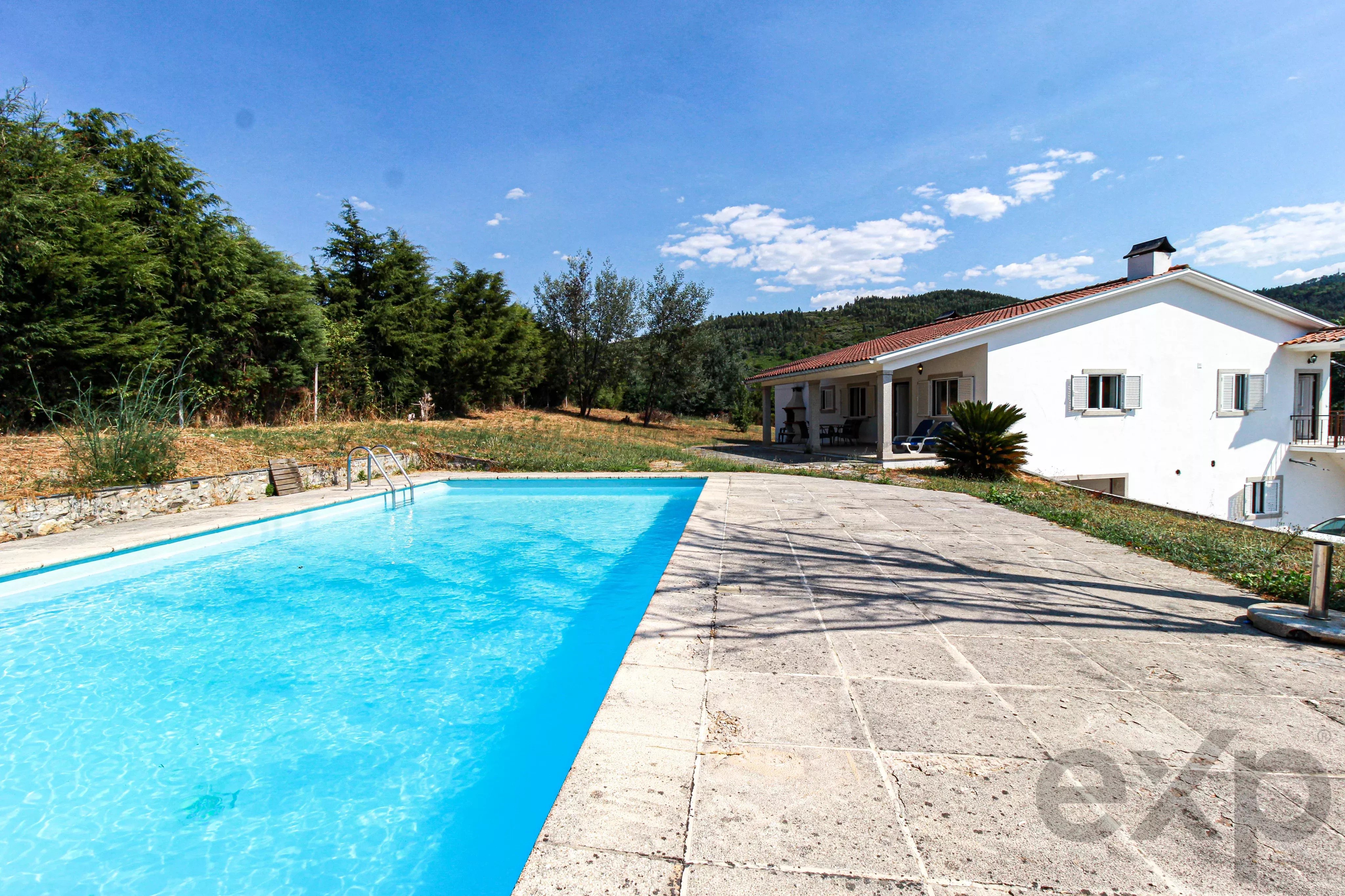 Refúgio Familiar no Interior de Portugal - Piscina, Lareira e Natureza