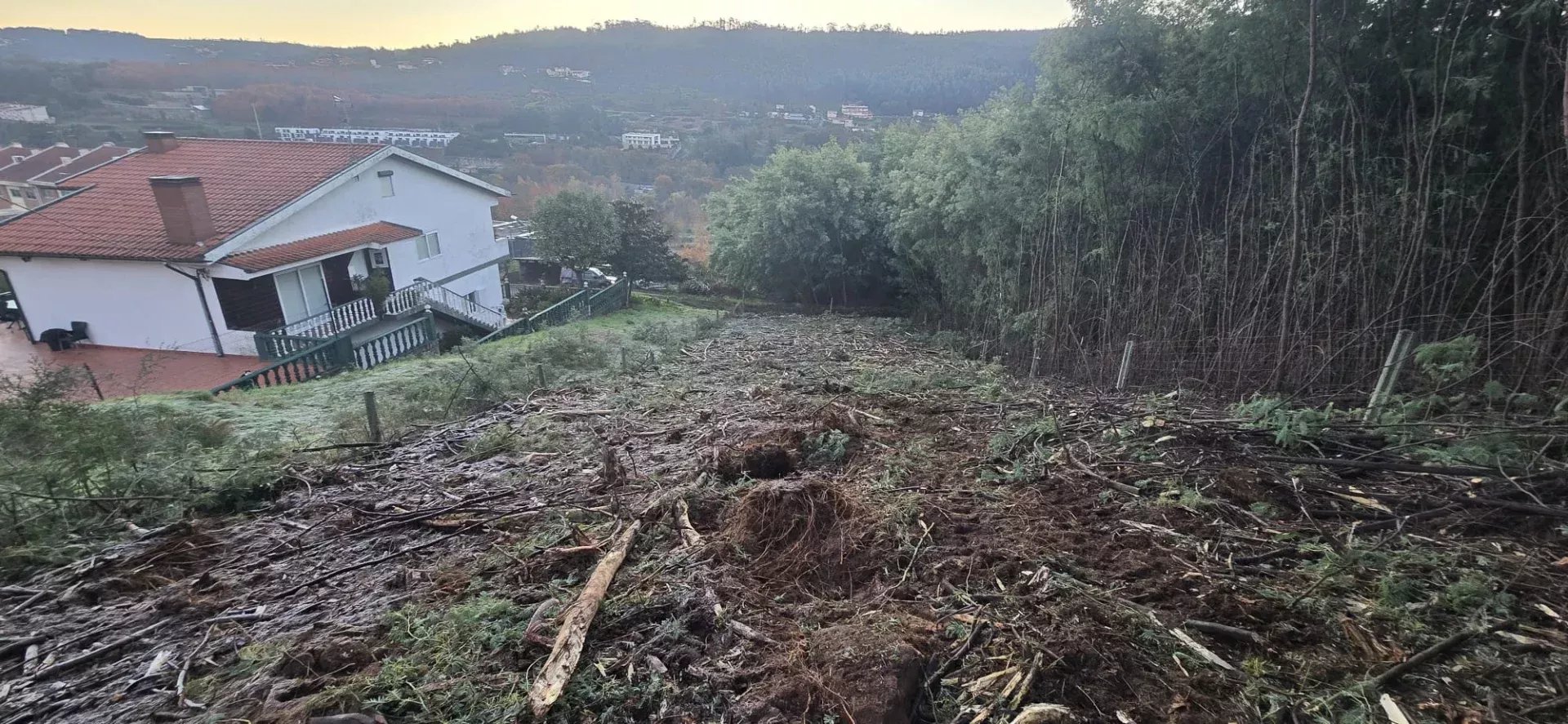Onde o Sonho Encontra o Espaço Perfeito — Terreno Exclusivo no Coração de Penafiel