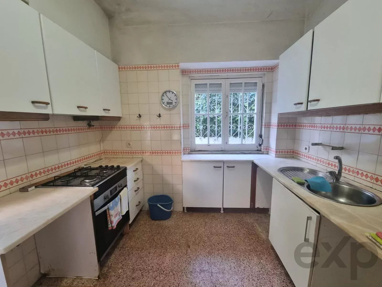 Ground‑floor property comprising two T2 apartments and a common garden 86468104 image 16