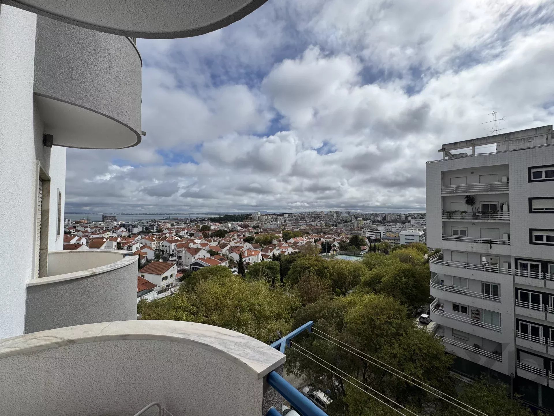 T2 mobilado com ótima localização