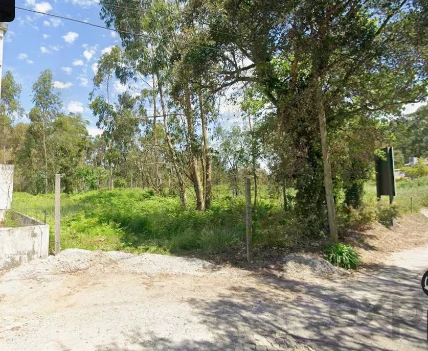 Terreno em São Félix da Marinha: 1290 m² com Cerca