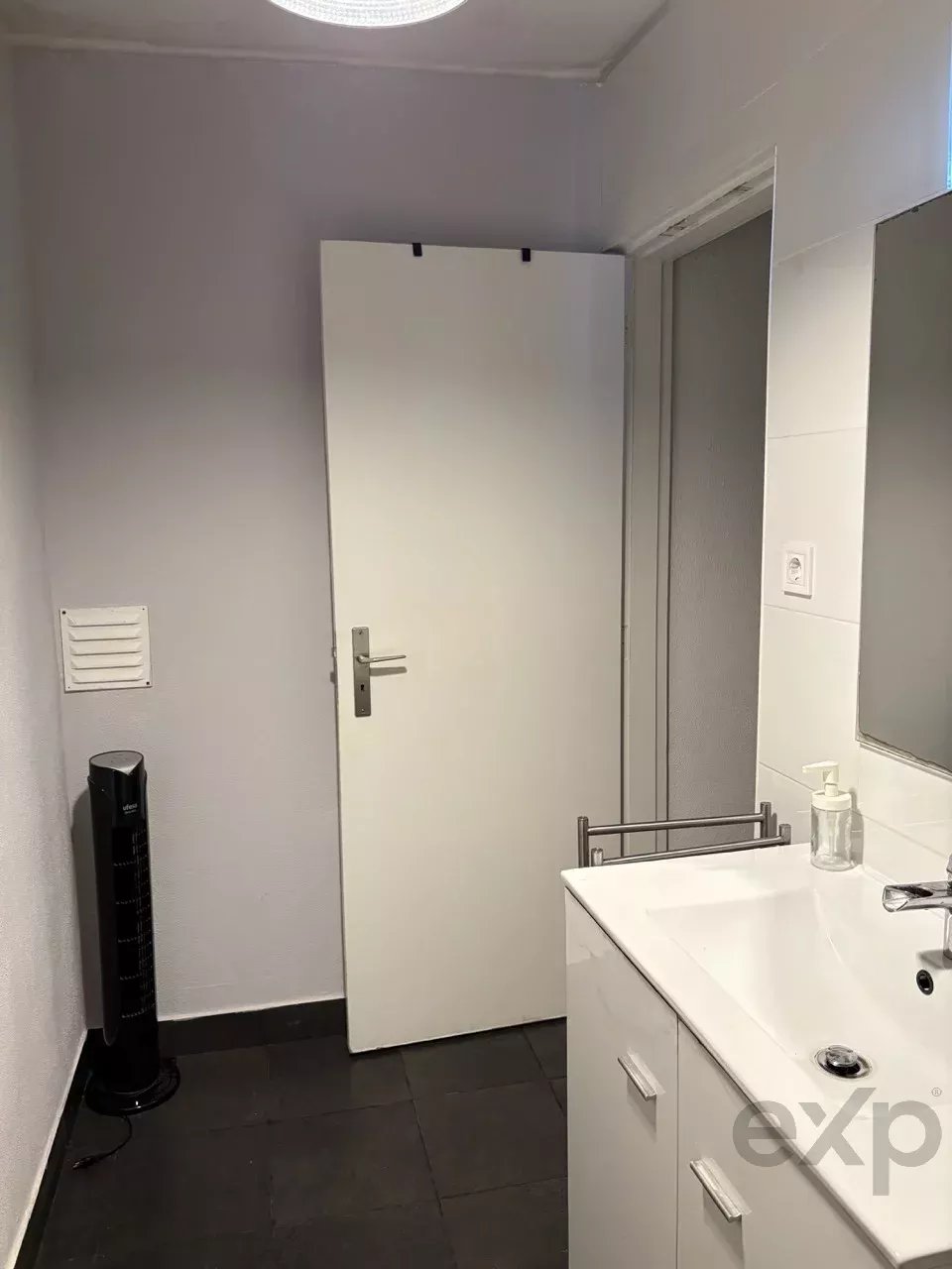 Renovated 3‑bedroom apartment, Lisbon, Telheiras 86511849 image 3