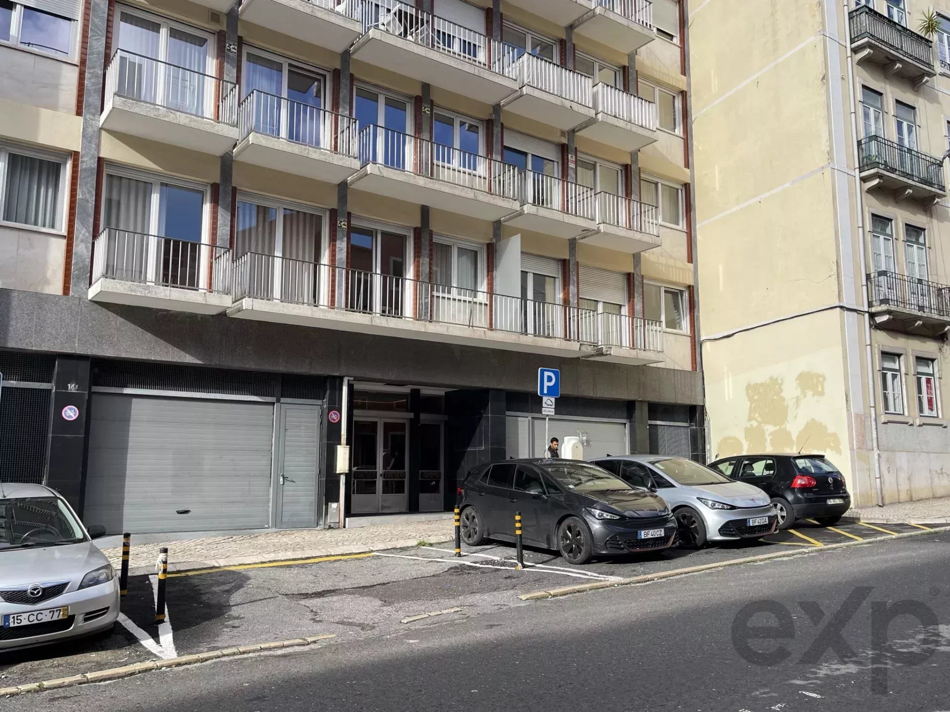 Elegant T3 apartment with balcony and parking, Campolide, Lisbon 86512289 image 61