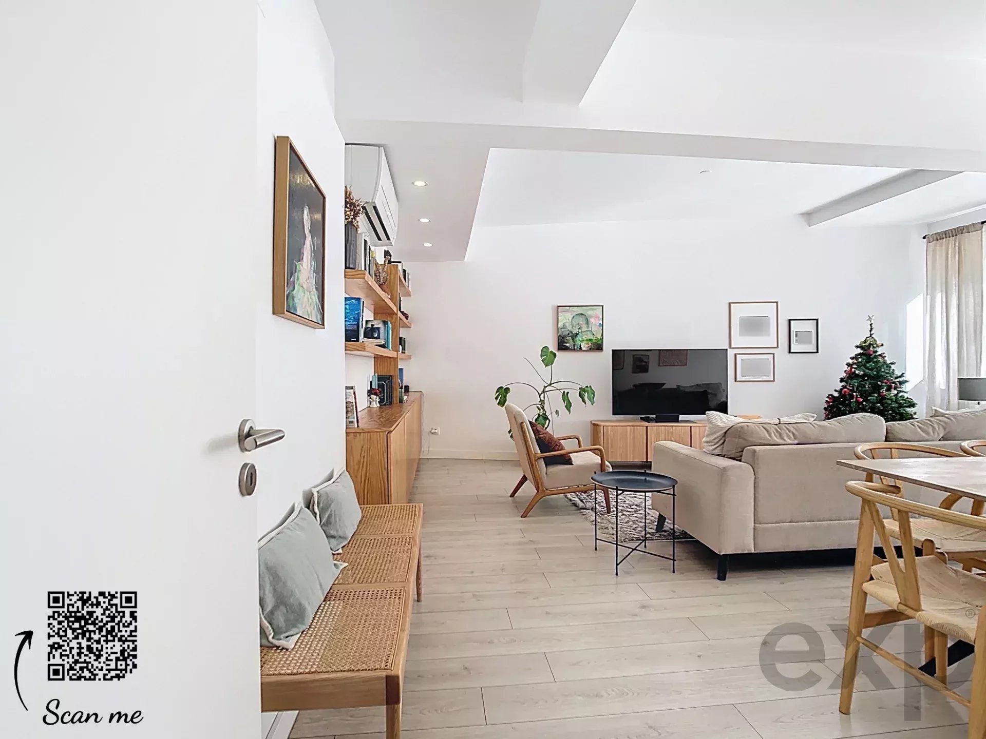 Apartamento T3 elegante com varanda e estacionamento - Campolide, Lisboa