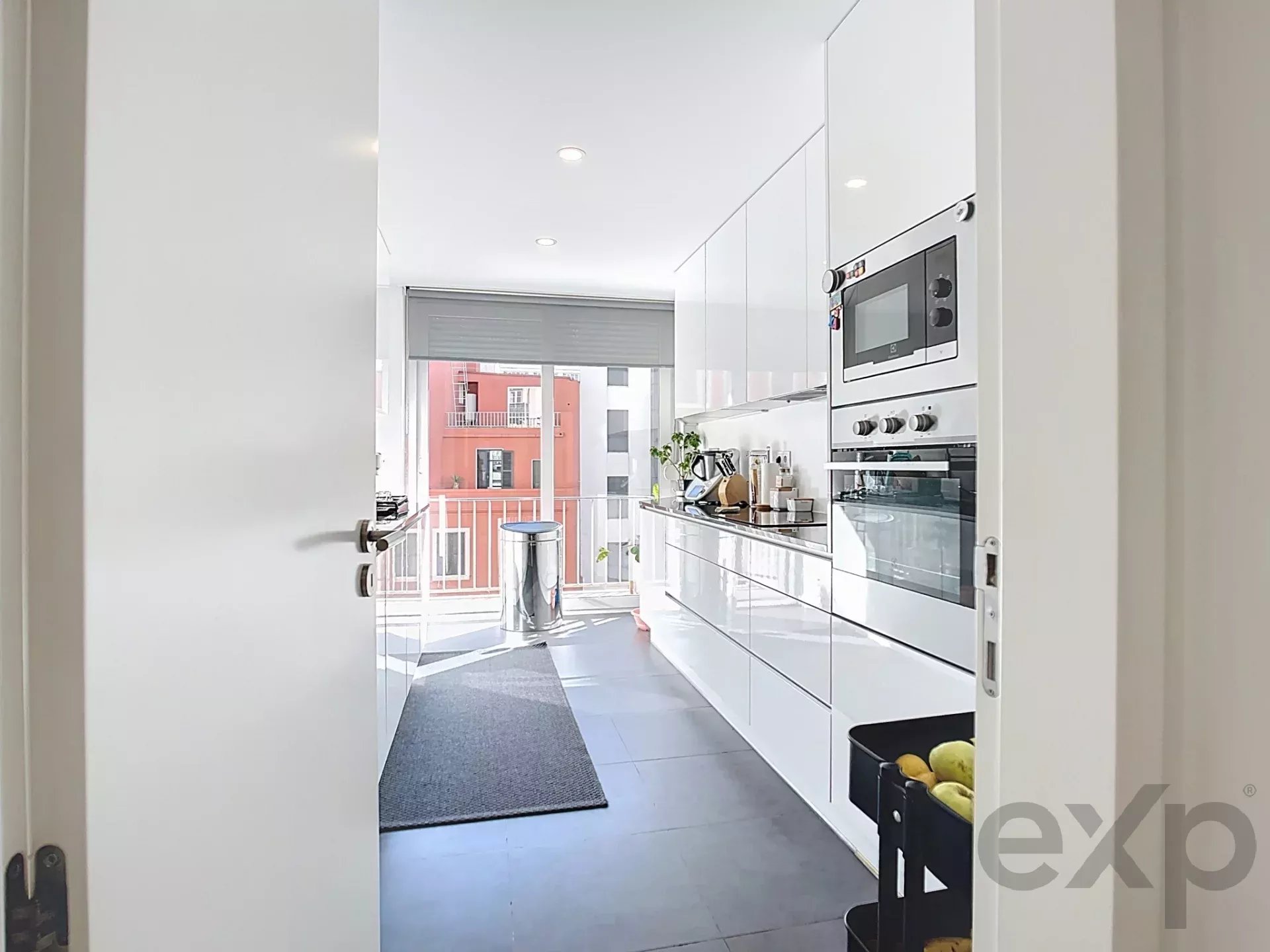 Elegant T3 apartment with balcony and parking, Campolide, Lisbon 86512289 image 7