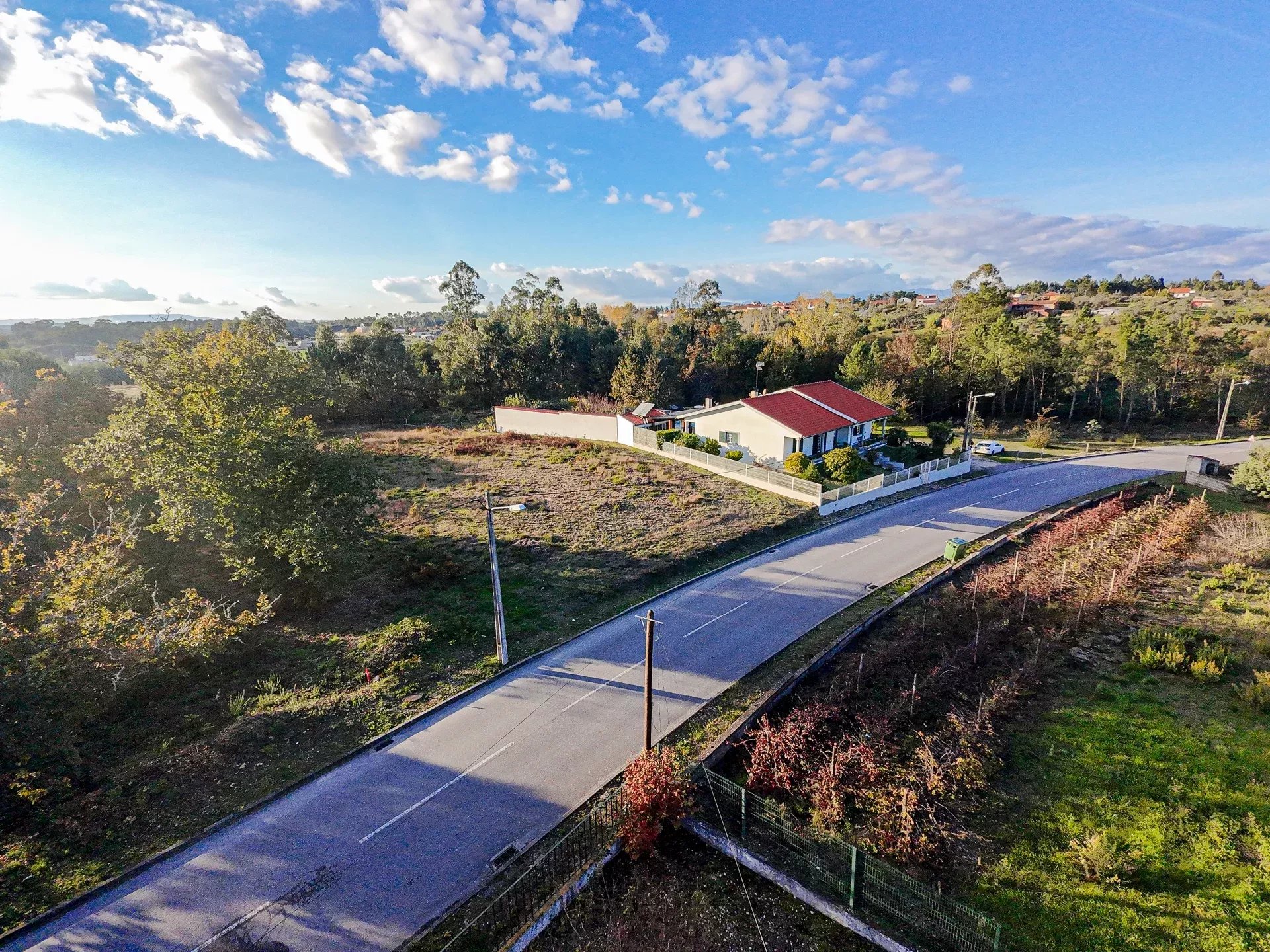 Terreno de 7.912 m2 com Viabilidade de Construção - Tábua