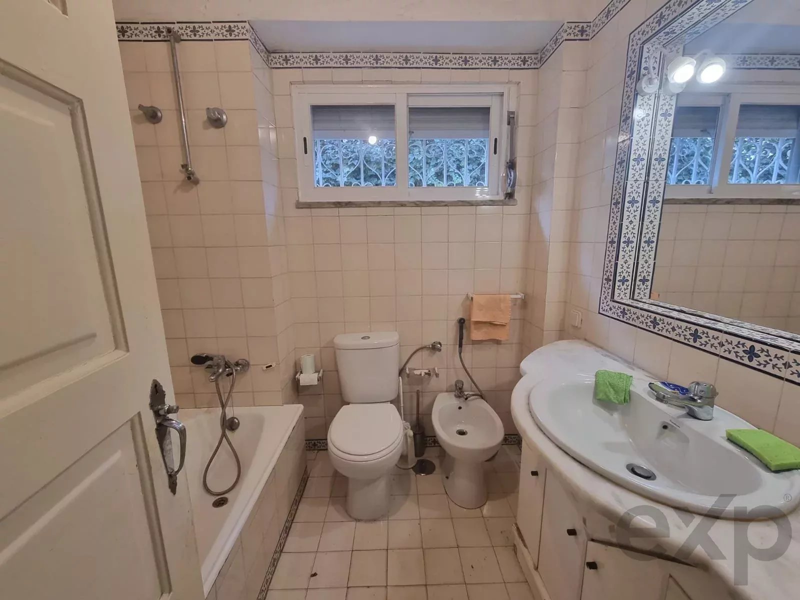 Building / House with 3 T2 apartments, featuring a terrace and garden on the Costa da Caparica 86578020 image 12