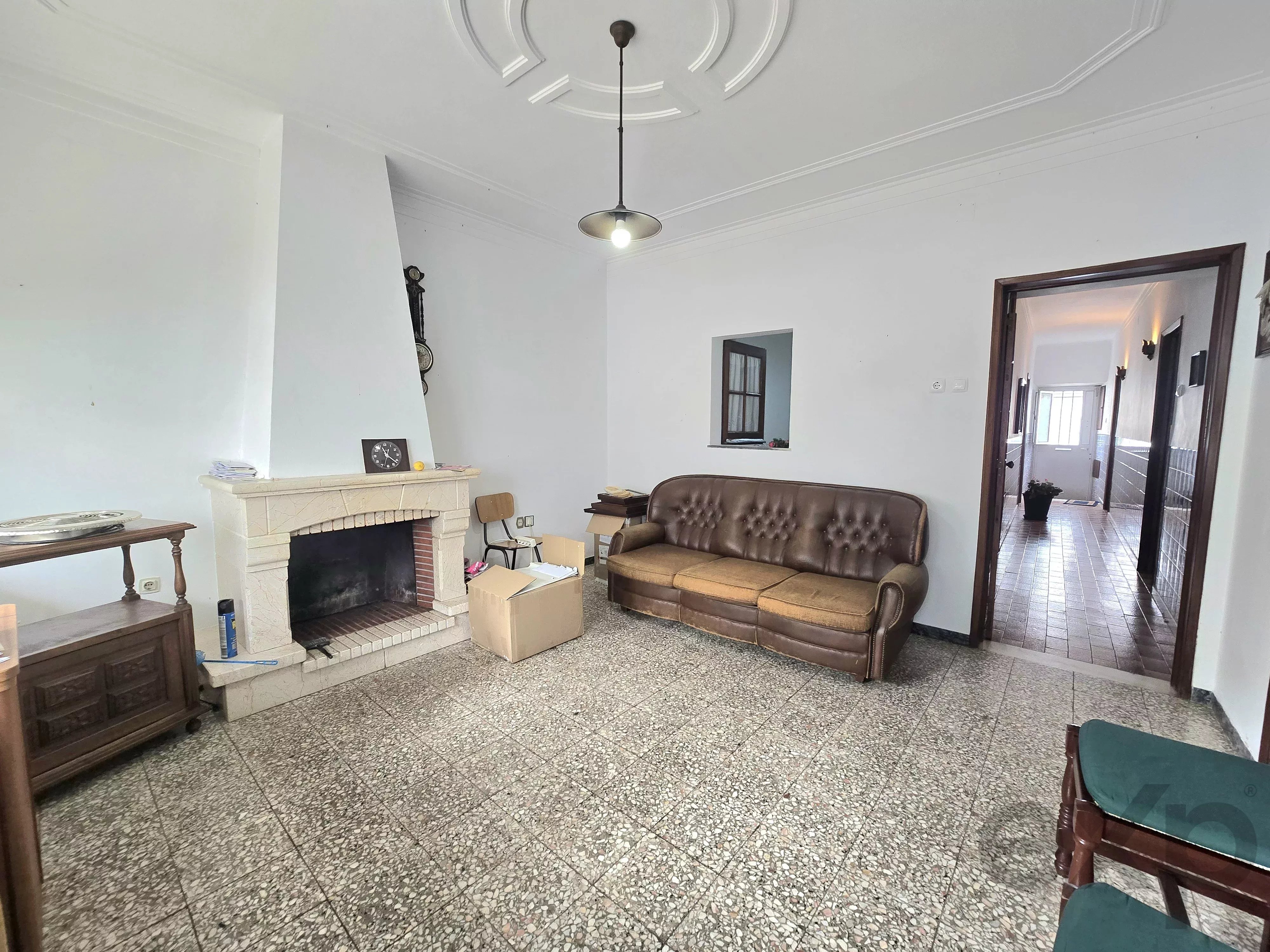 Casa térrea em aldeia perto de Beja