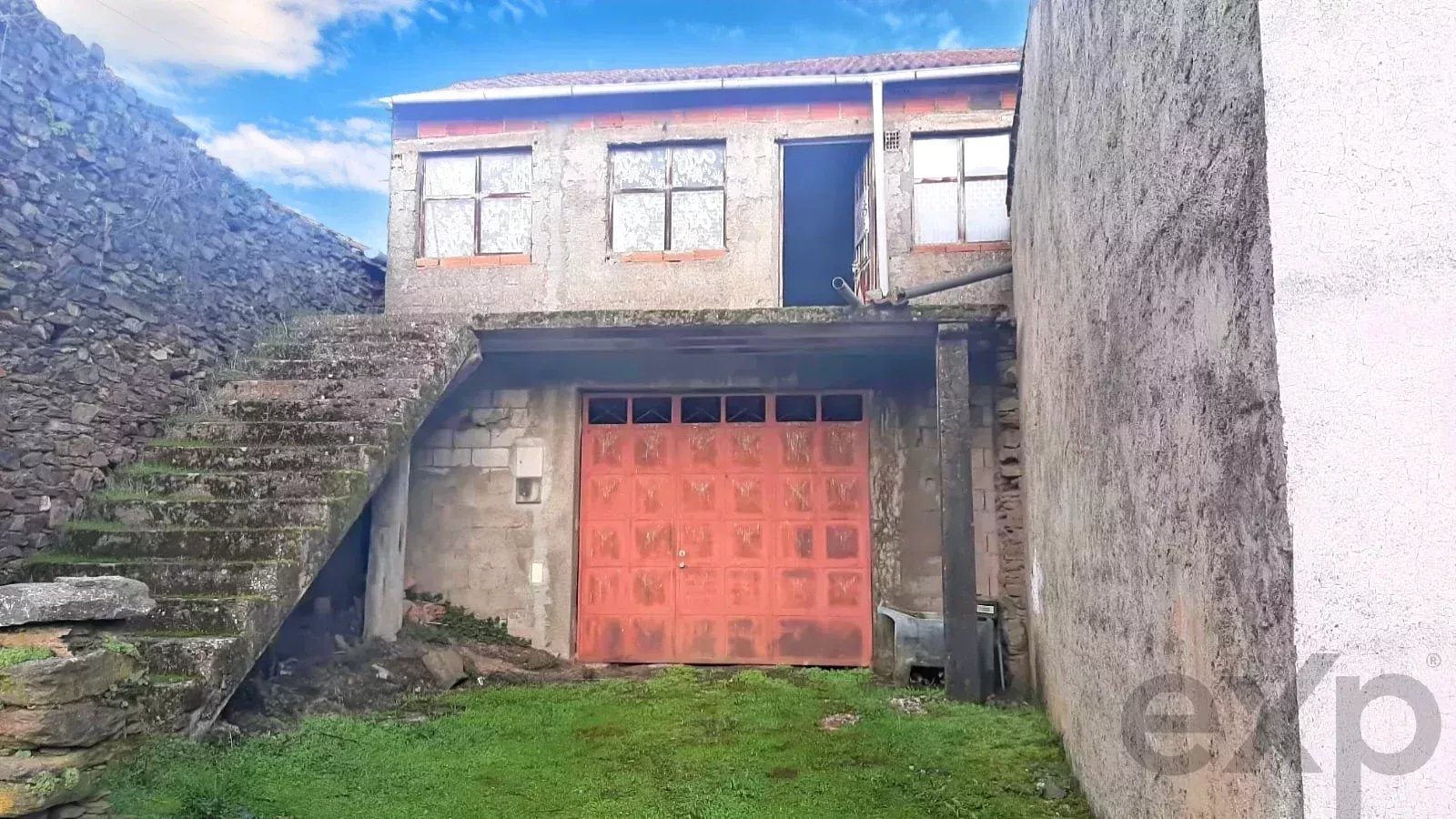 Moradia T3 em Macedo do Mato, Bragança