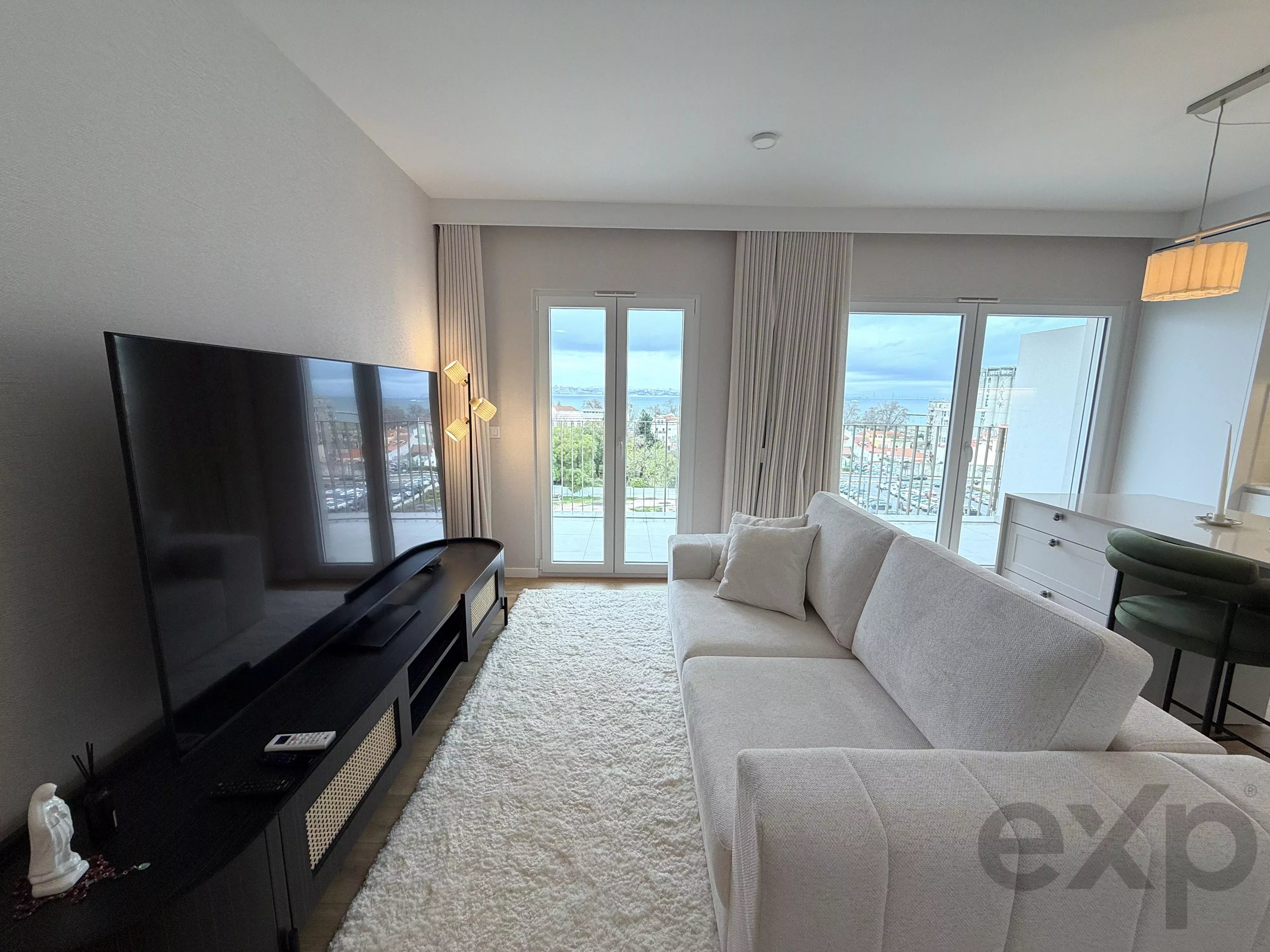T2 SUITE, POOL, BALCONY, GARAGE 86647813 image 7