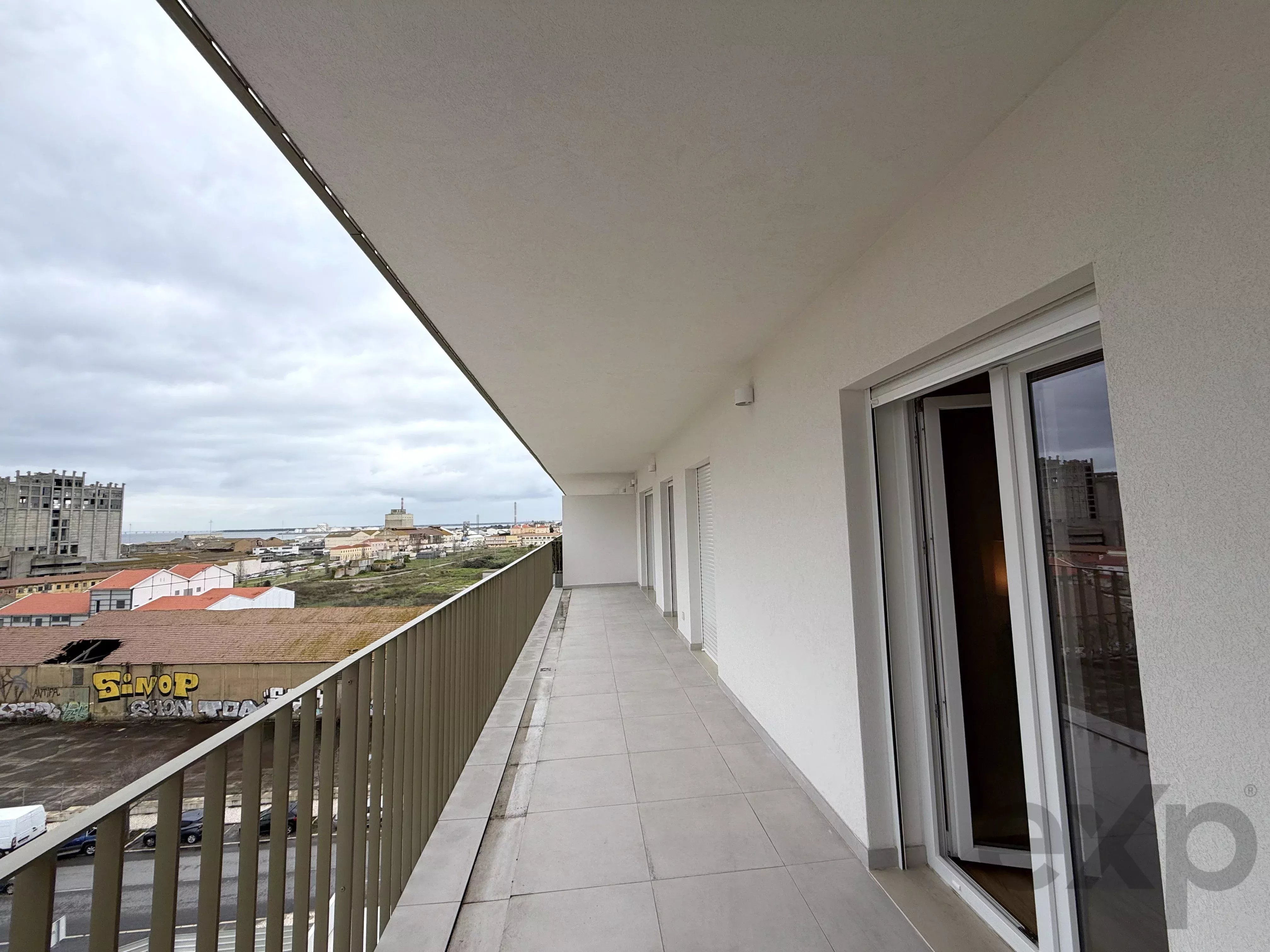 T2 SUITE, POOL, BALCONY, GARAGE 86647813 image 24
