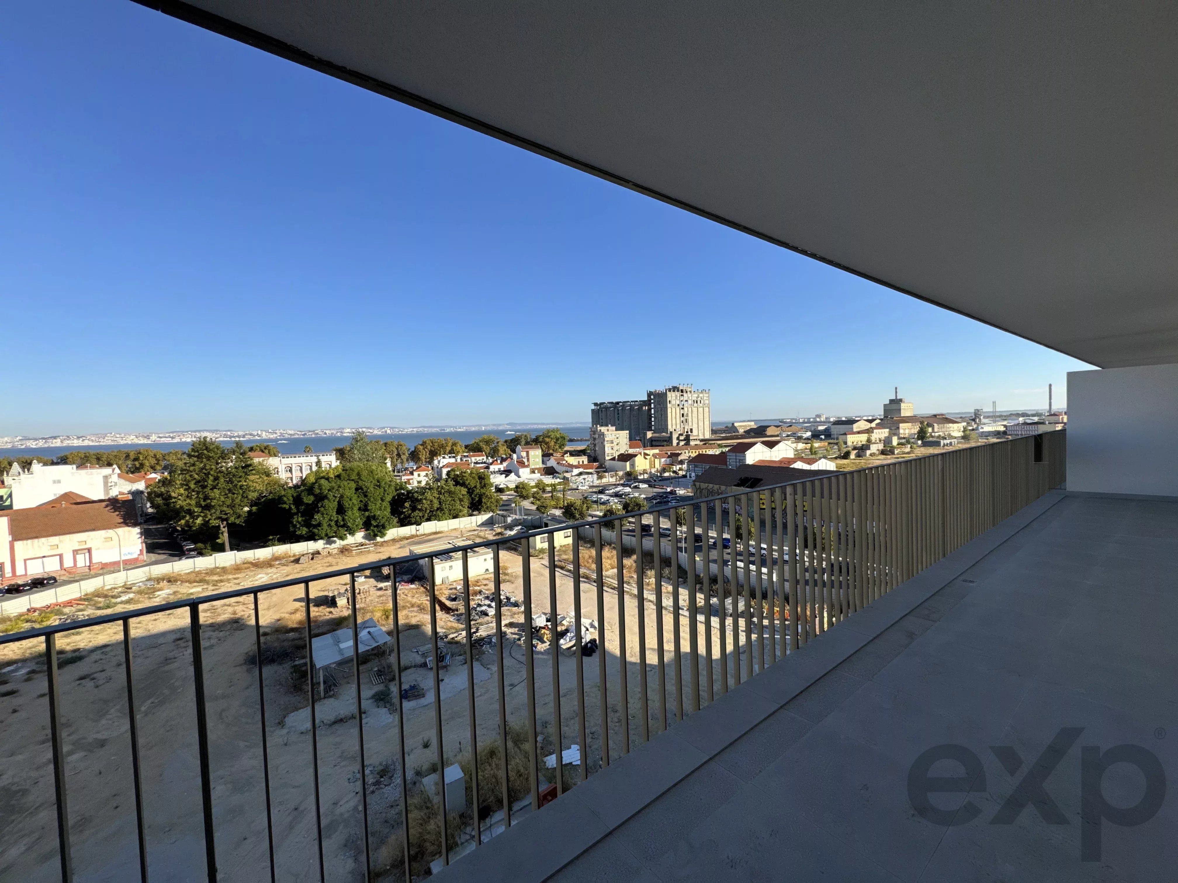 T2 SUITE, POOL, BALCONY, GARAGE 86647813 image 31