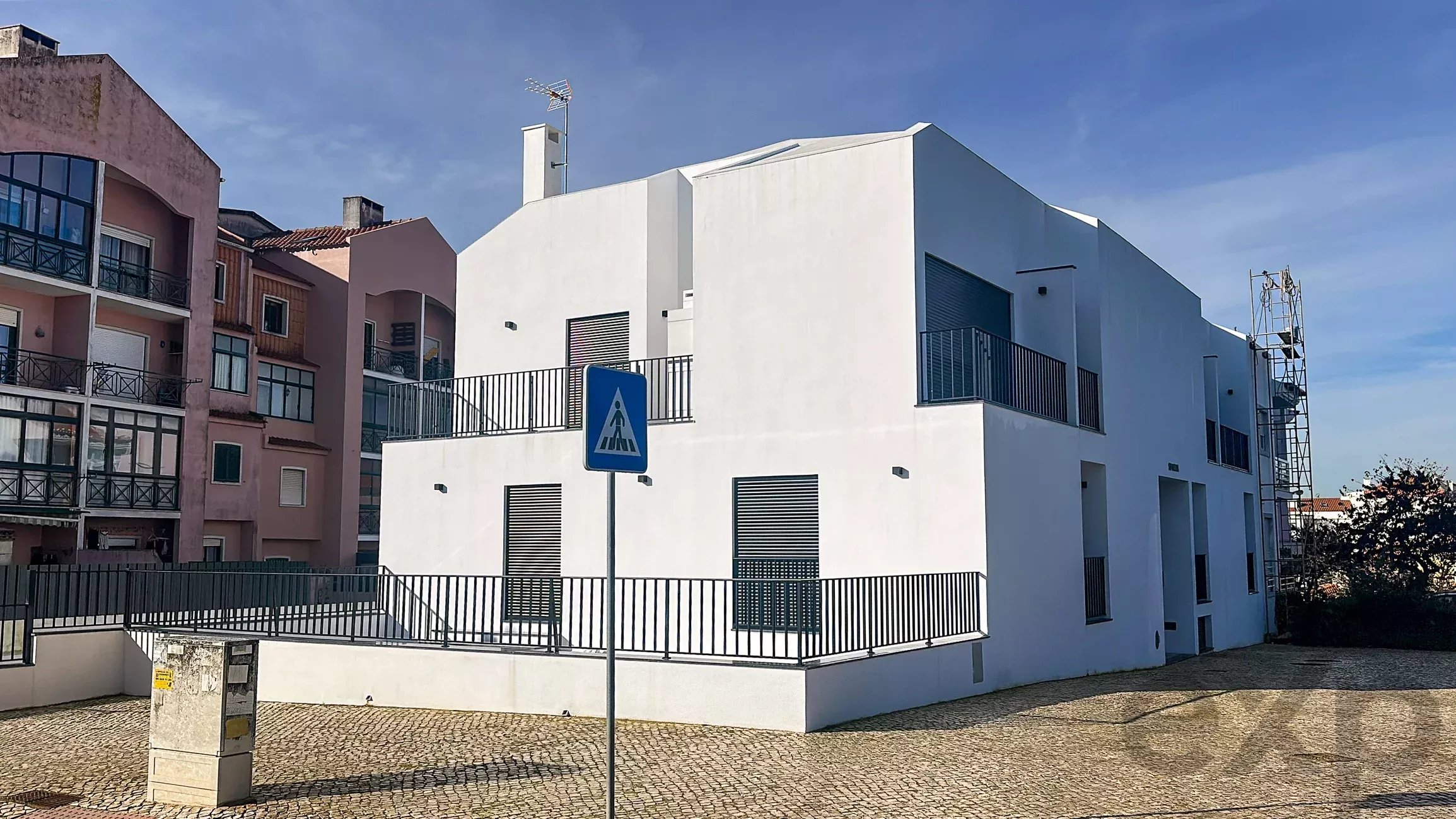Modern Apartment in Alcabideche: Comfort and Technology 86651580 image 5