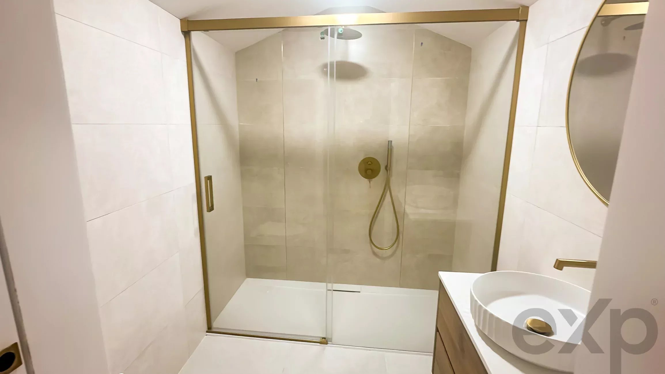 Modern Apartment in Alcabideche: Comfort and Technology 86651580 image 53