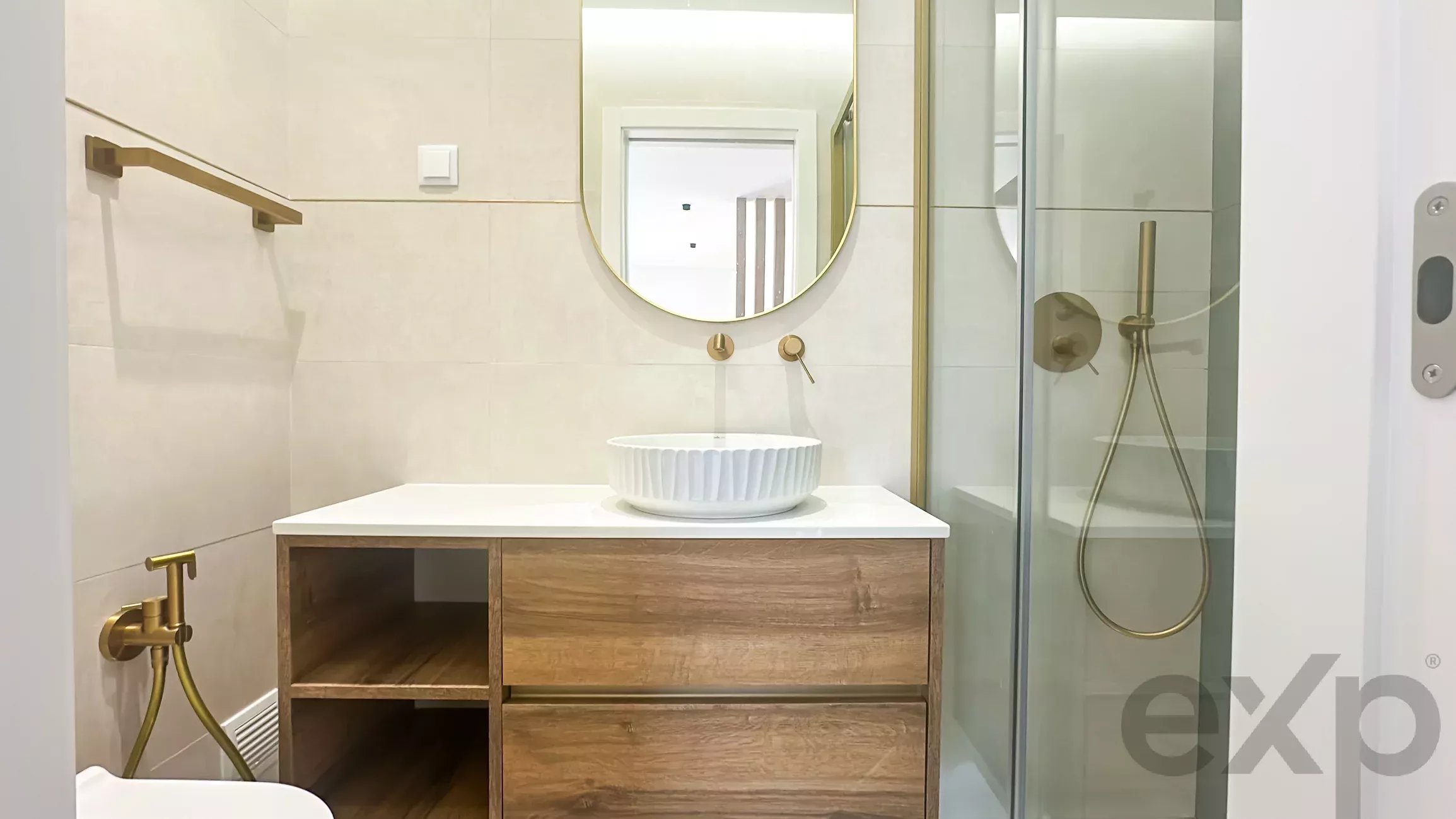 Modern Apartment in Alcabideche: Comfort and Technology 86651580 image 34