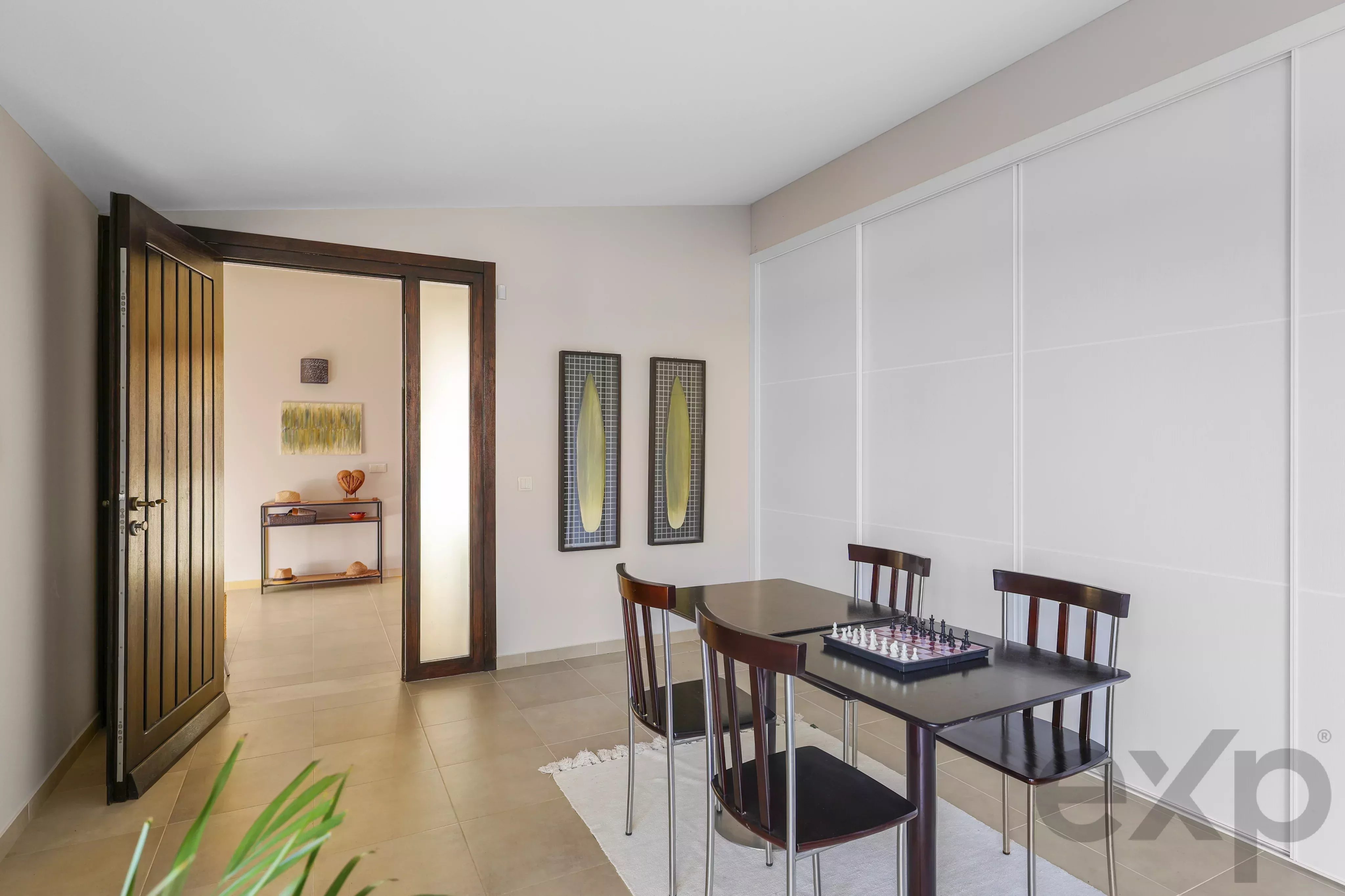Herdade com 18.9 Hectares com Villa de Luxo com Piscina e Lagoa