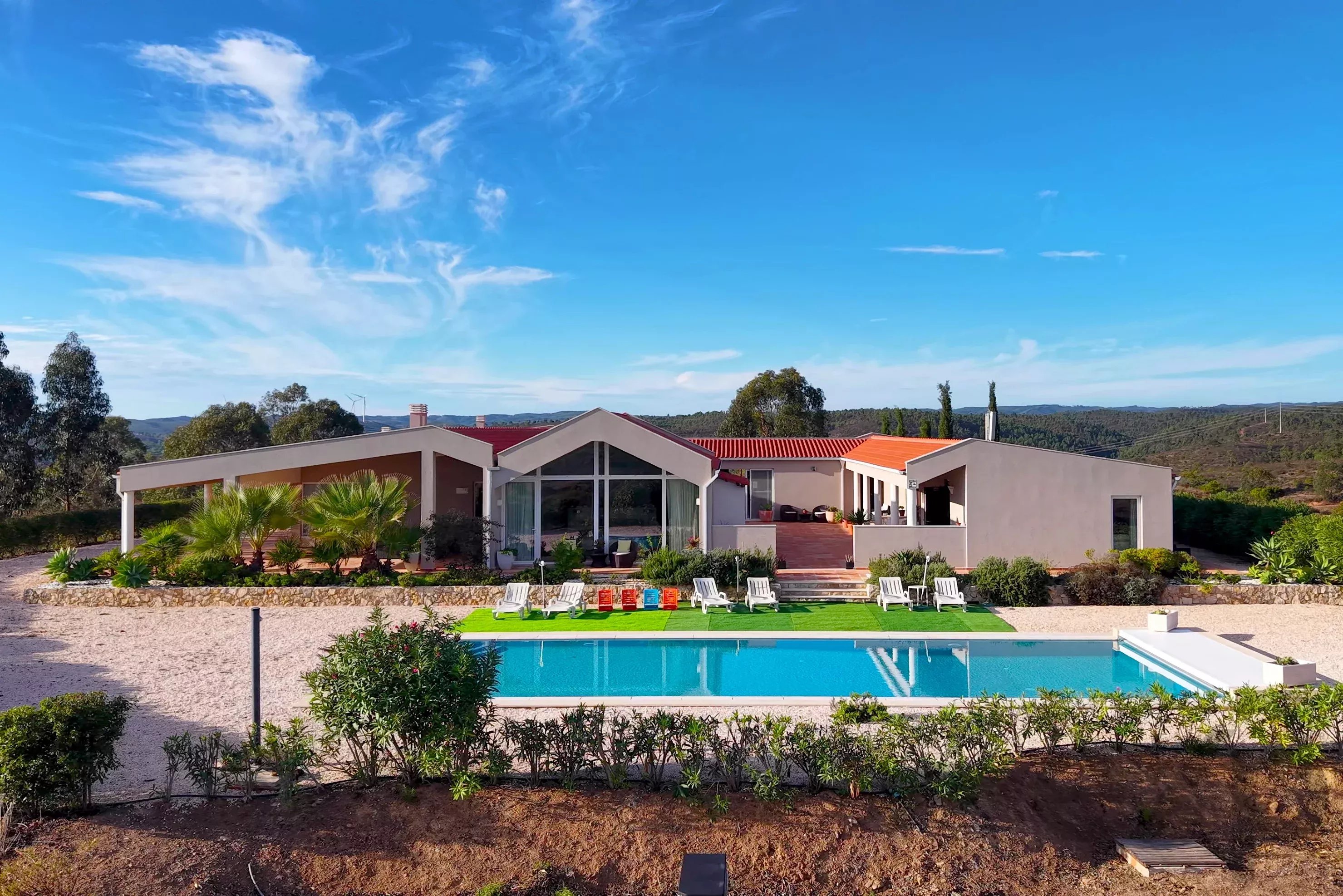 Estate spanning 18.9 hectares, featuring a luxury villa with swimming pool and lake. 86652484 image 50