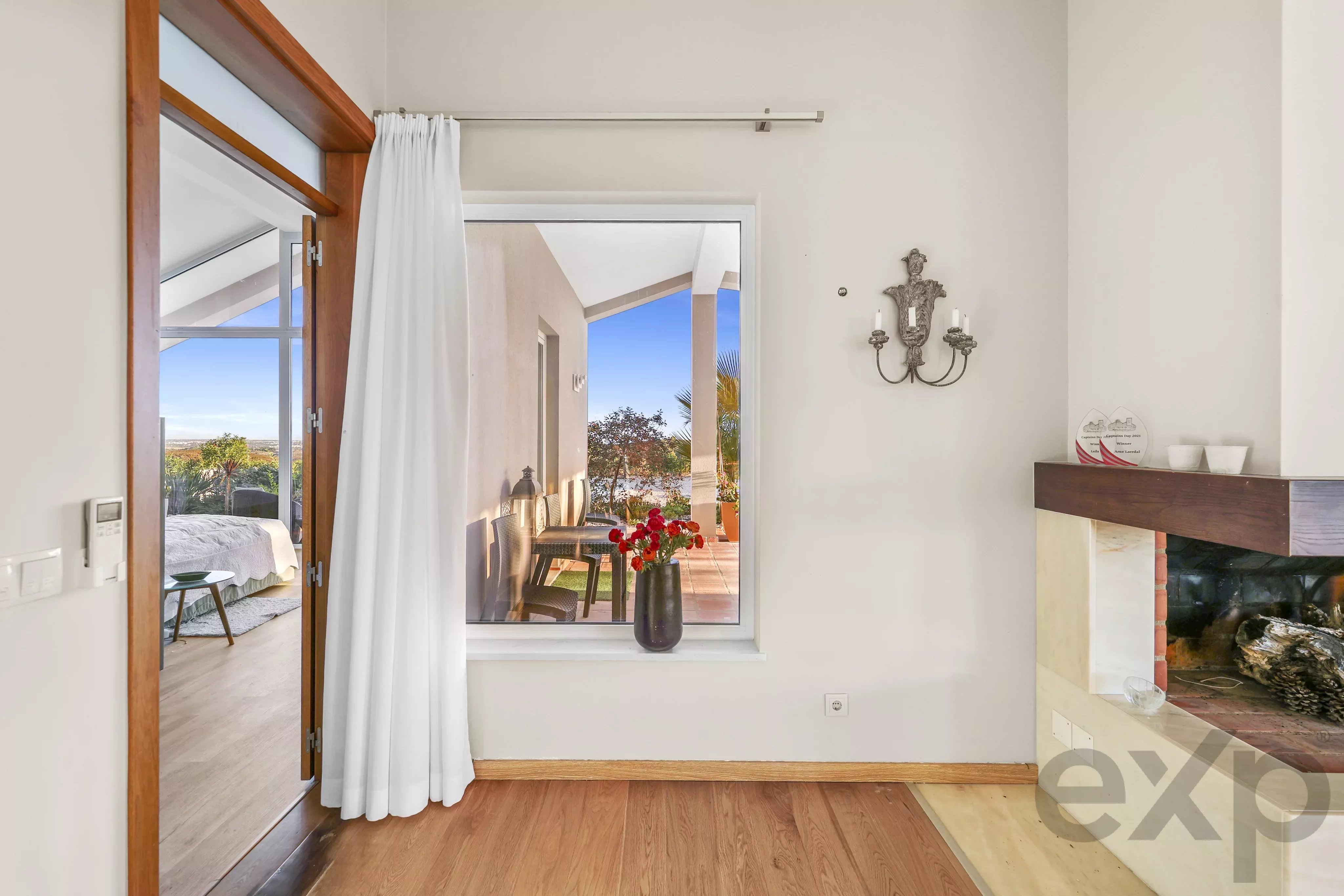 Estate spanning 18.9 hectares, featuring a luxury villa with swimming pool and lake. 86652484 image 18