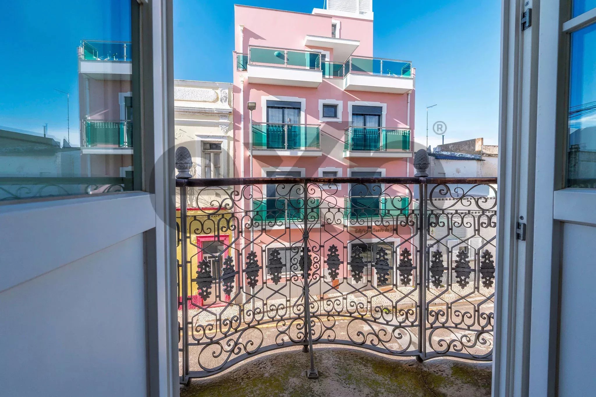 Stunning large‑scale residence in the heart of Olhão 86652828 image 57