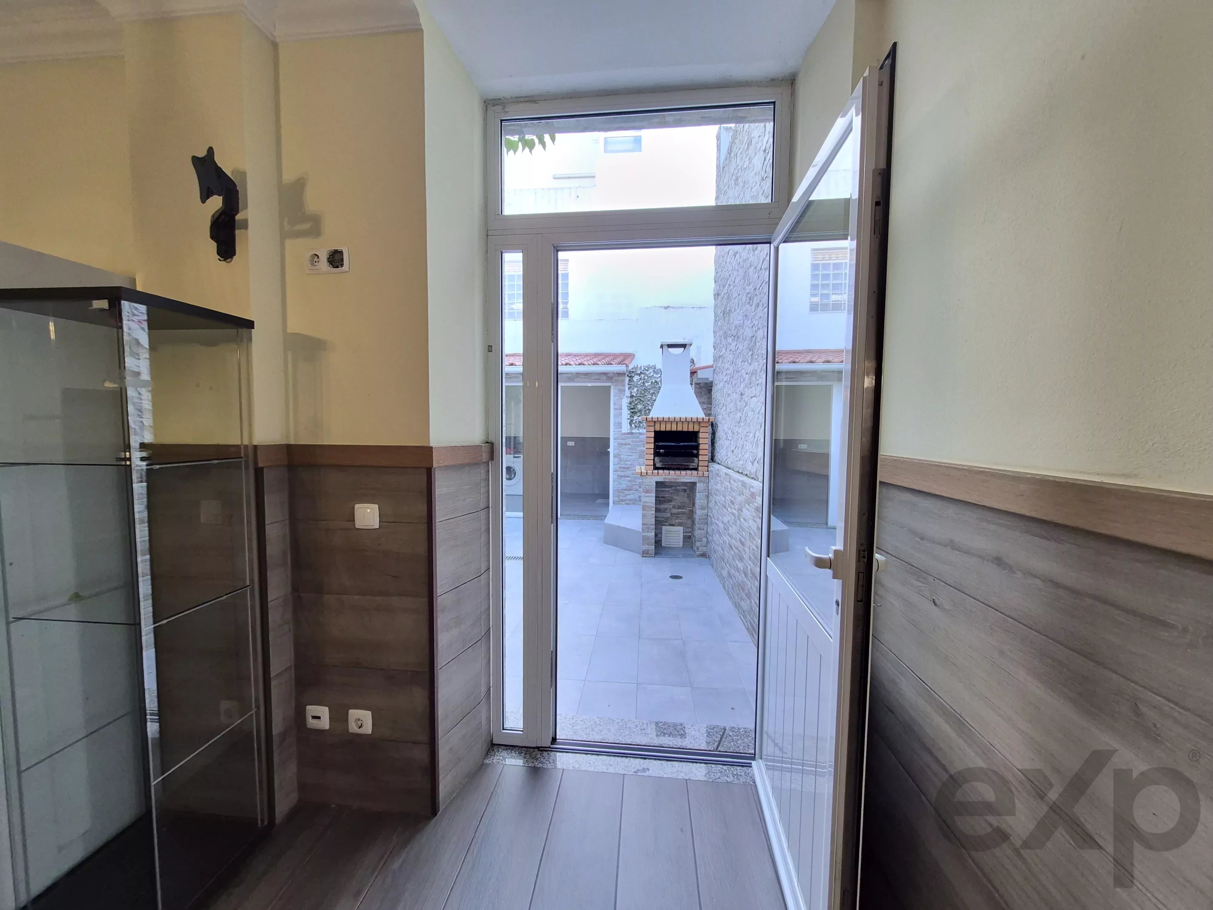 Portimão (centre) Detached House – 3 Bedrooms + 1 Living Area 86654812 image 22