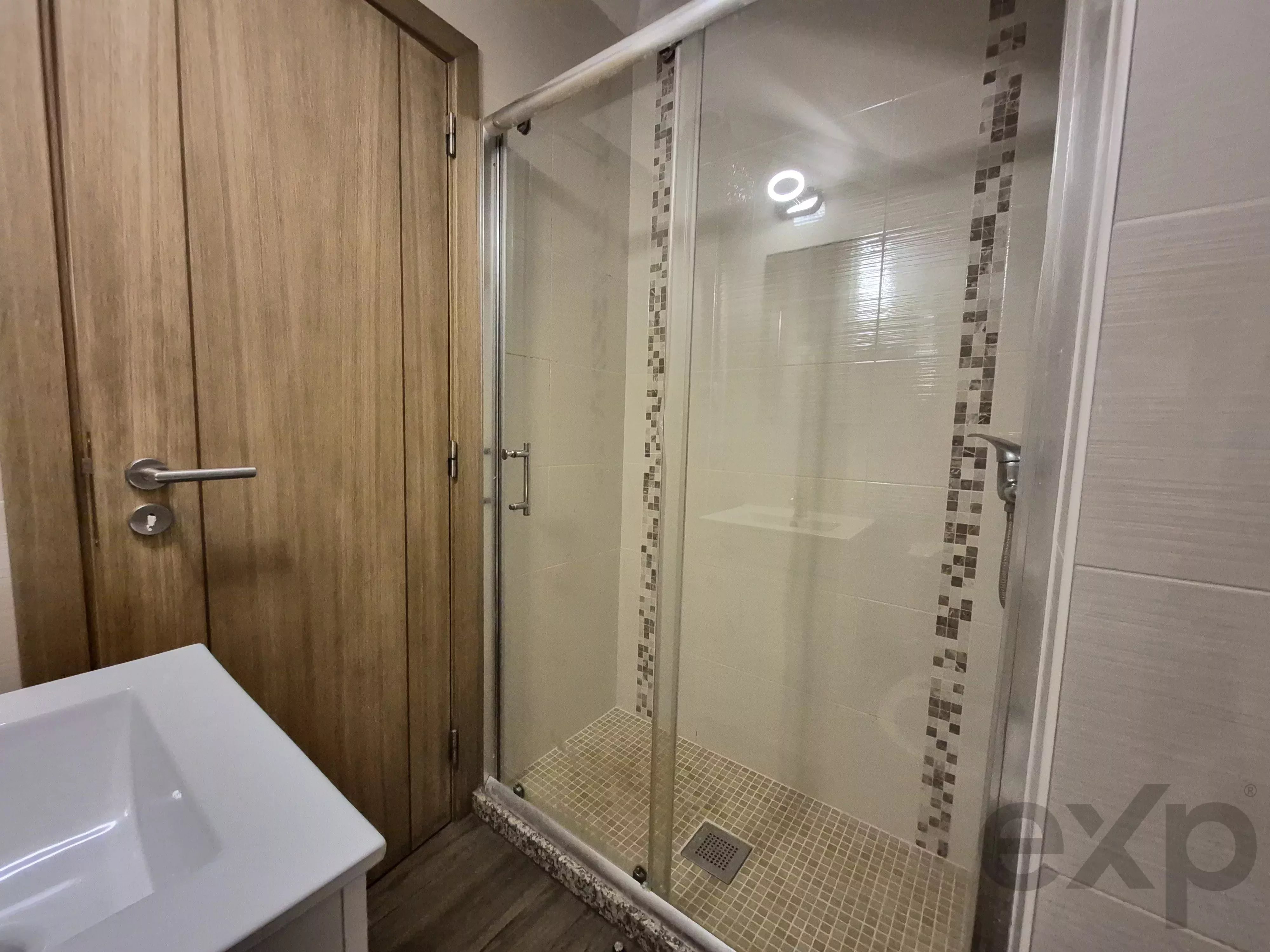 Portimão (centre) Detached House – 3 Bedrooms + 1 Living Area 86654812 image 12